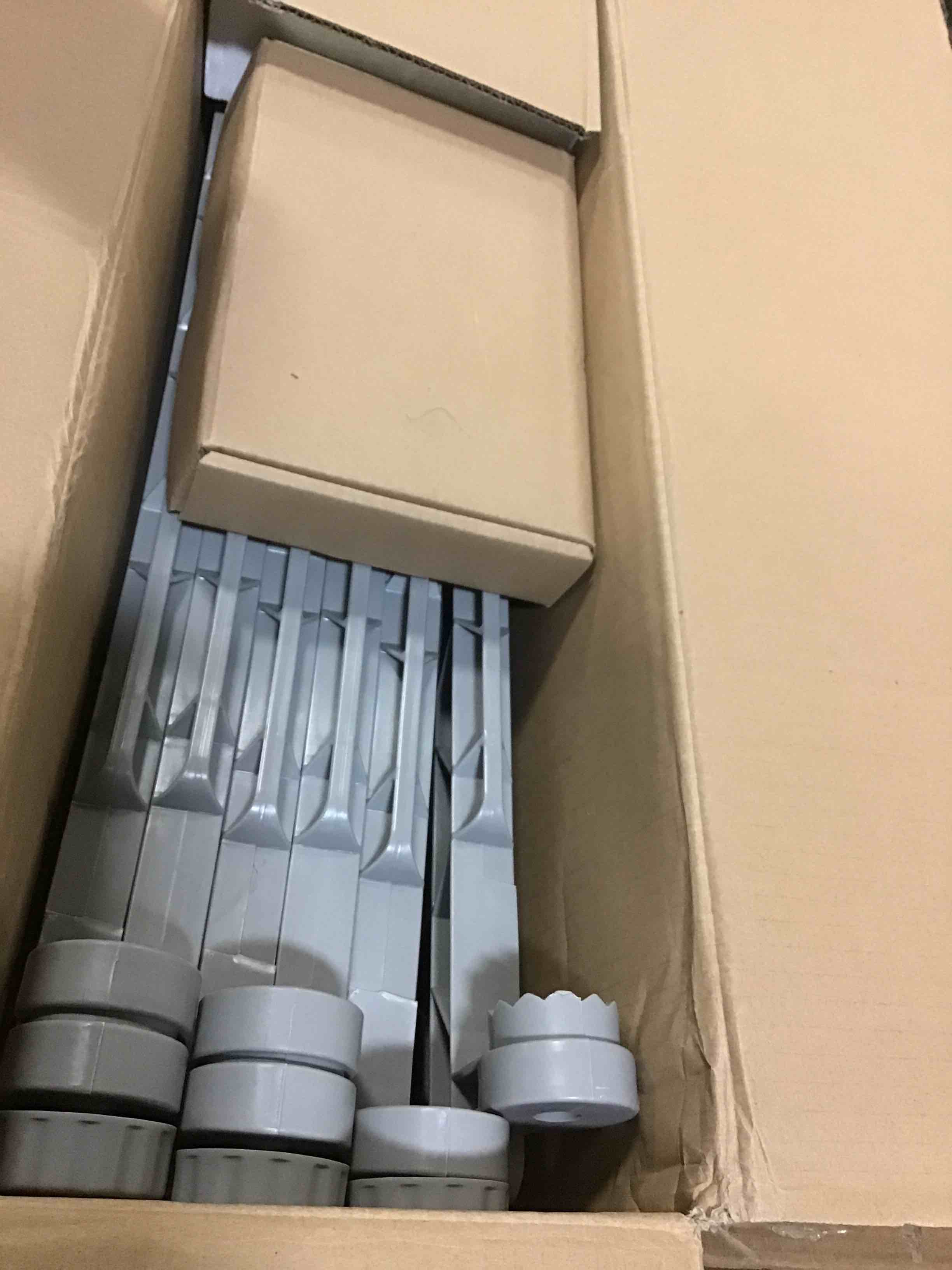 https://s3.amazonaws.com/lotting-images-prod/bidfta/RED5252097_1692185956889.jpeg
