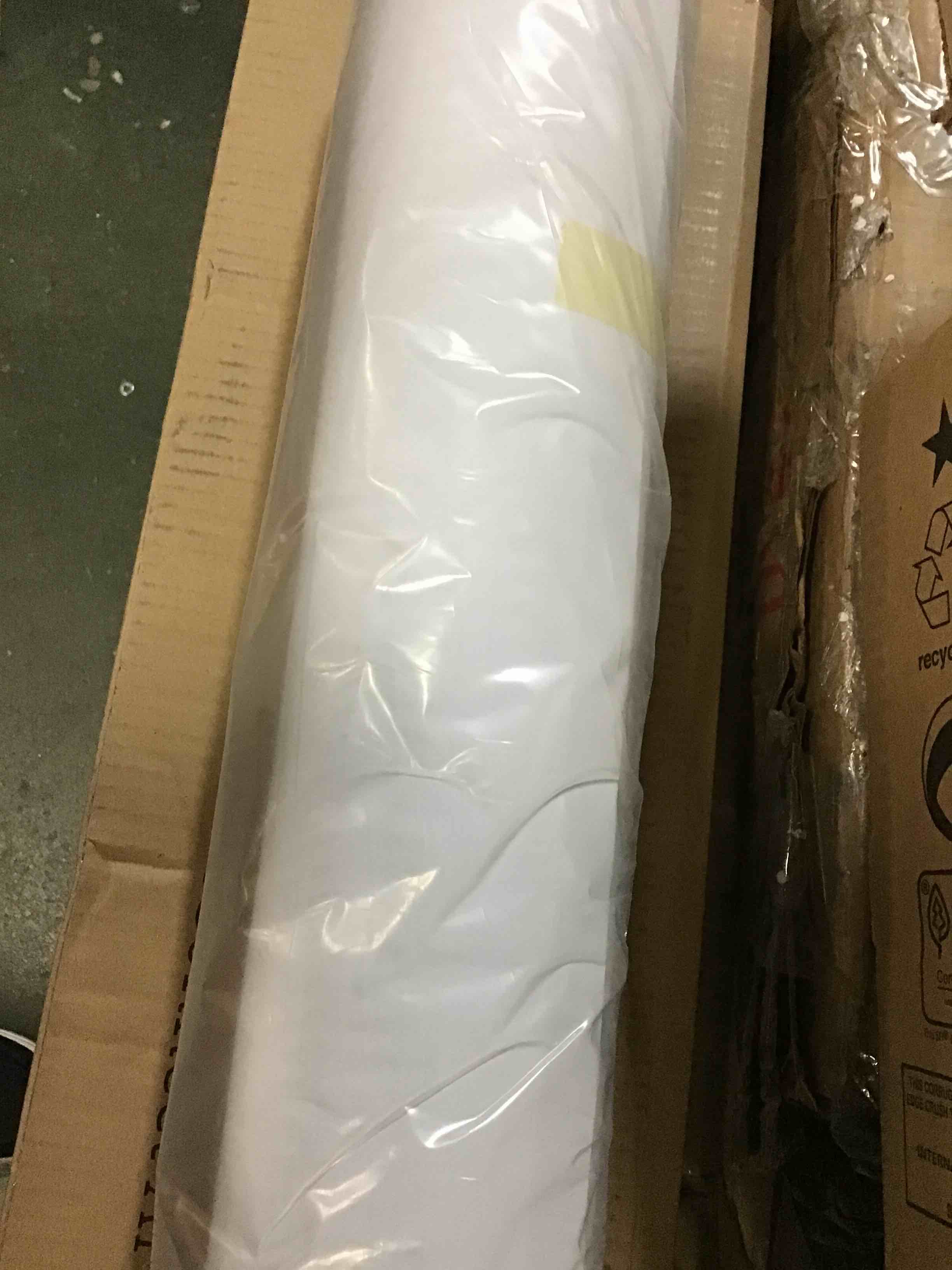 https://s3.amazonaws.com/lotting-images-prod/bidfta/RED5252381_1692286717968.jpeg