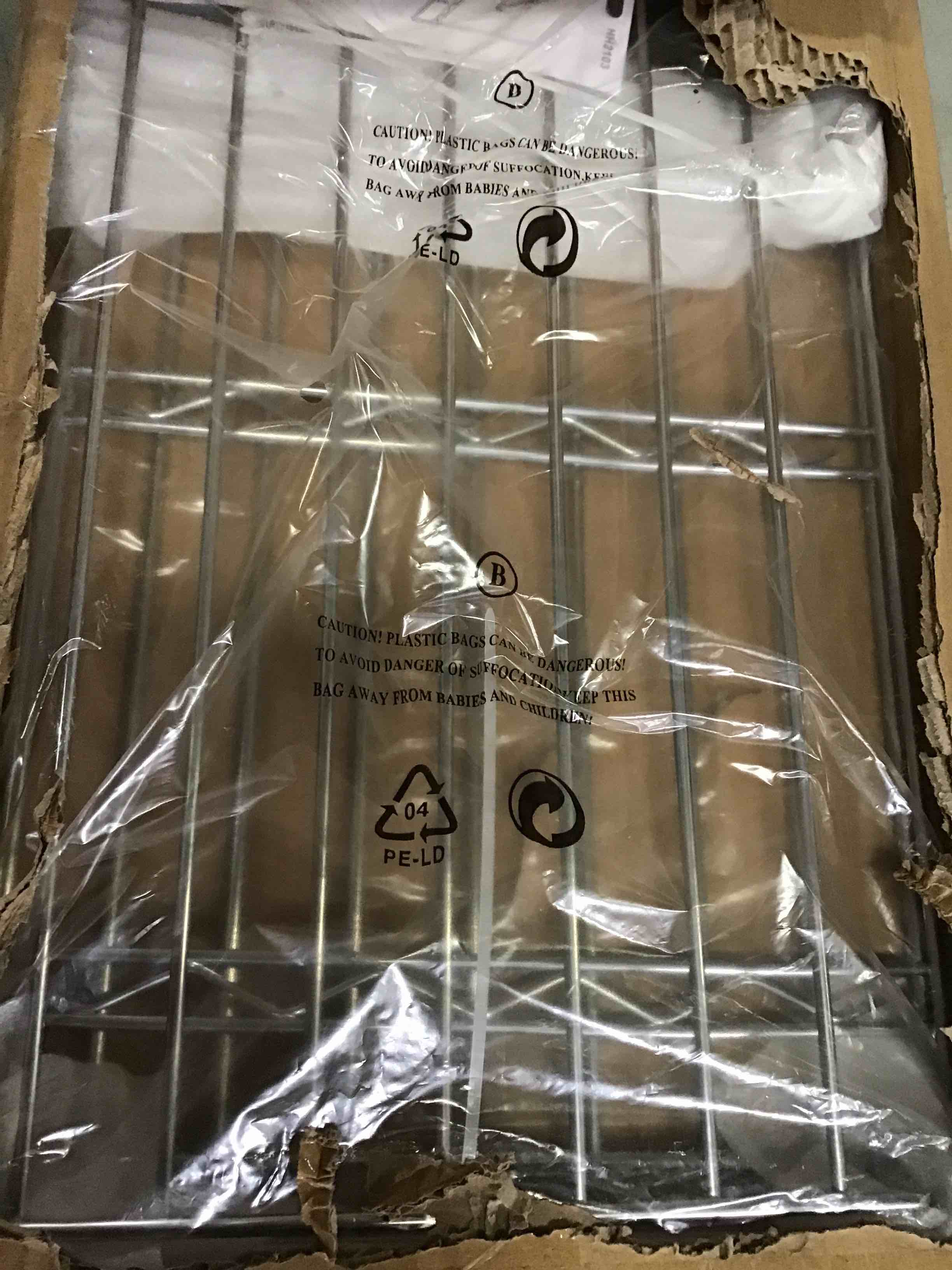 https://s3.amazonaws.com/lotting-images-prod/bidfta/RED5252400_1692289310309.jpeg