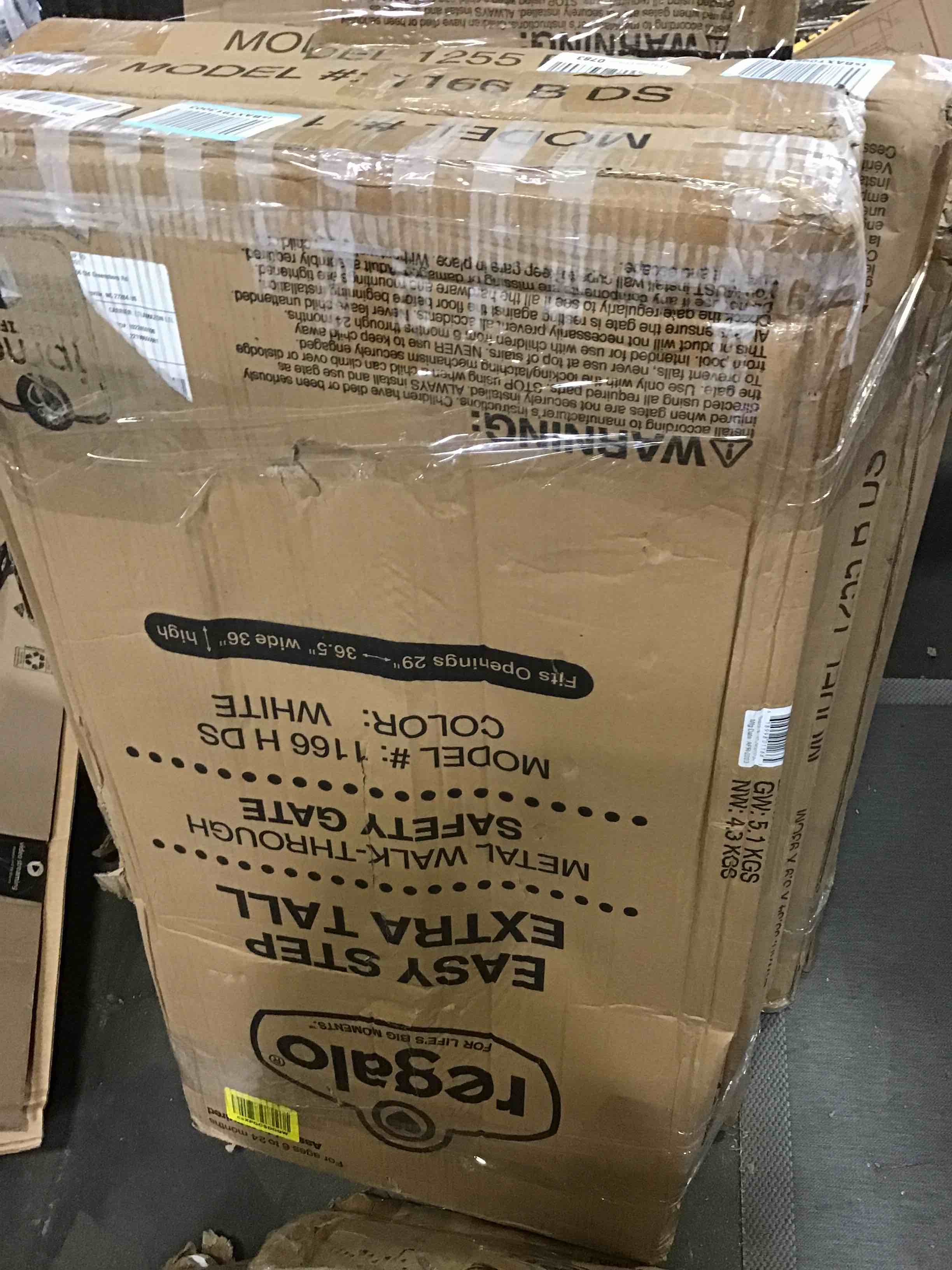 https://s3.amazonaws.com/lotting-images-prod/bidfta/RED5253009_1692720599492.jpeg