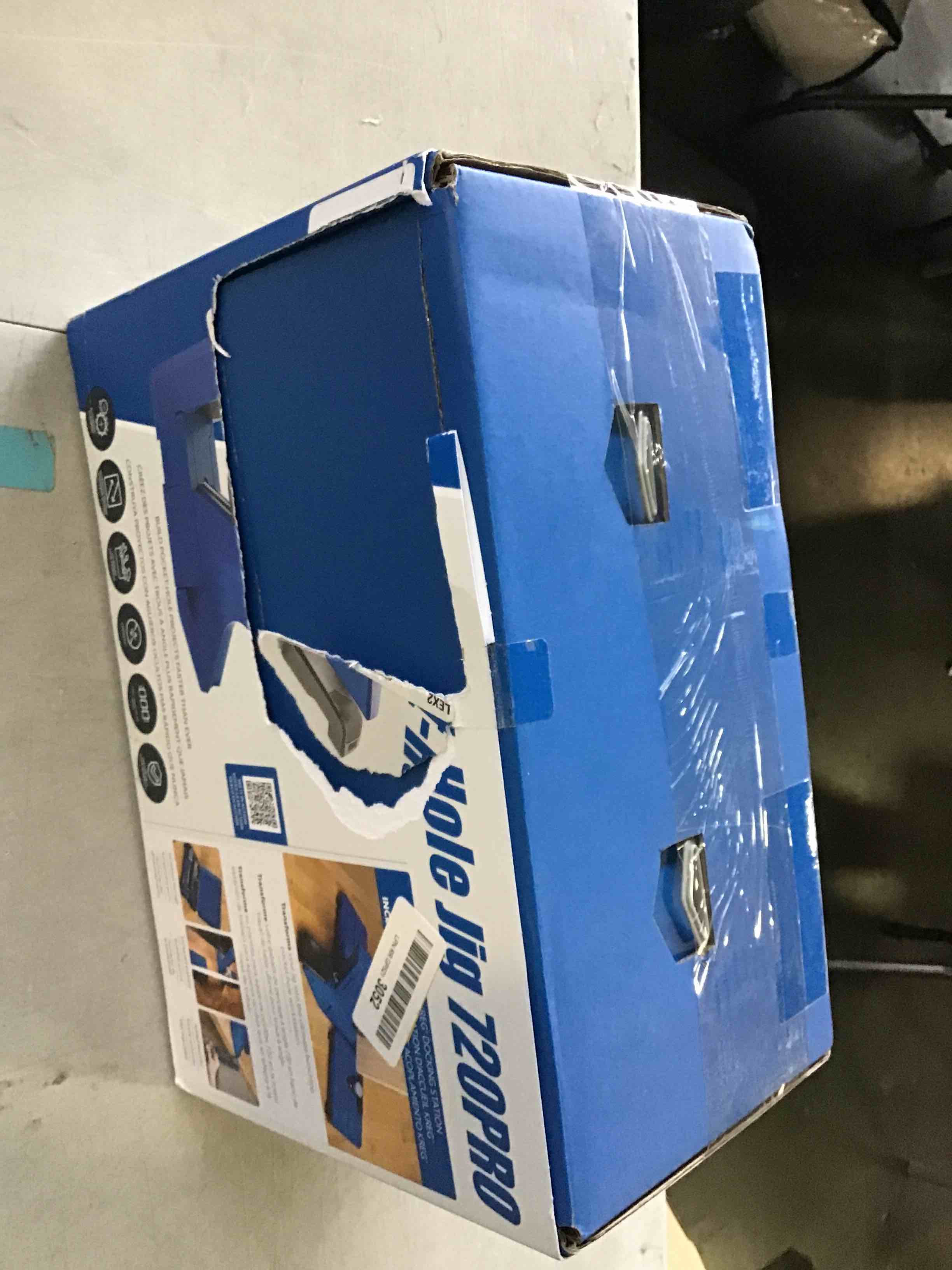 https://s3.amazonaws.com/lotting-images-prod/bidfta/RED5254013_1692624779316.jpeg