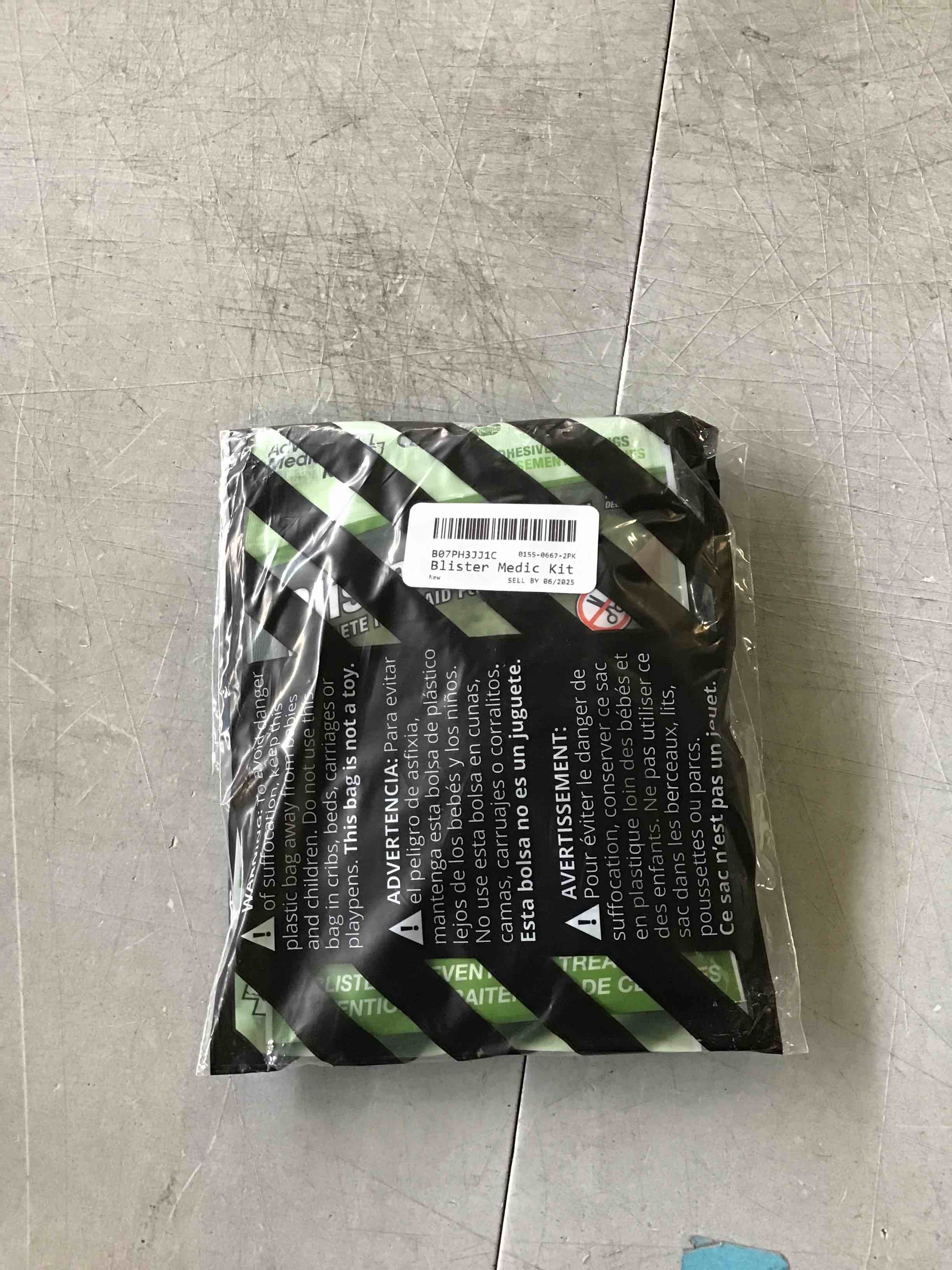 https://s3.amazonaws.com/lotting-images-prod/bidfta/RED5254273_1692637932370.jpeg