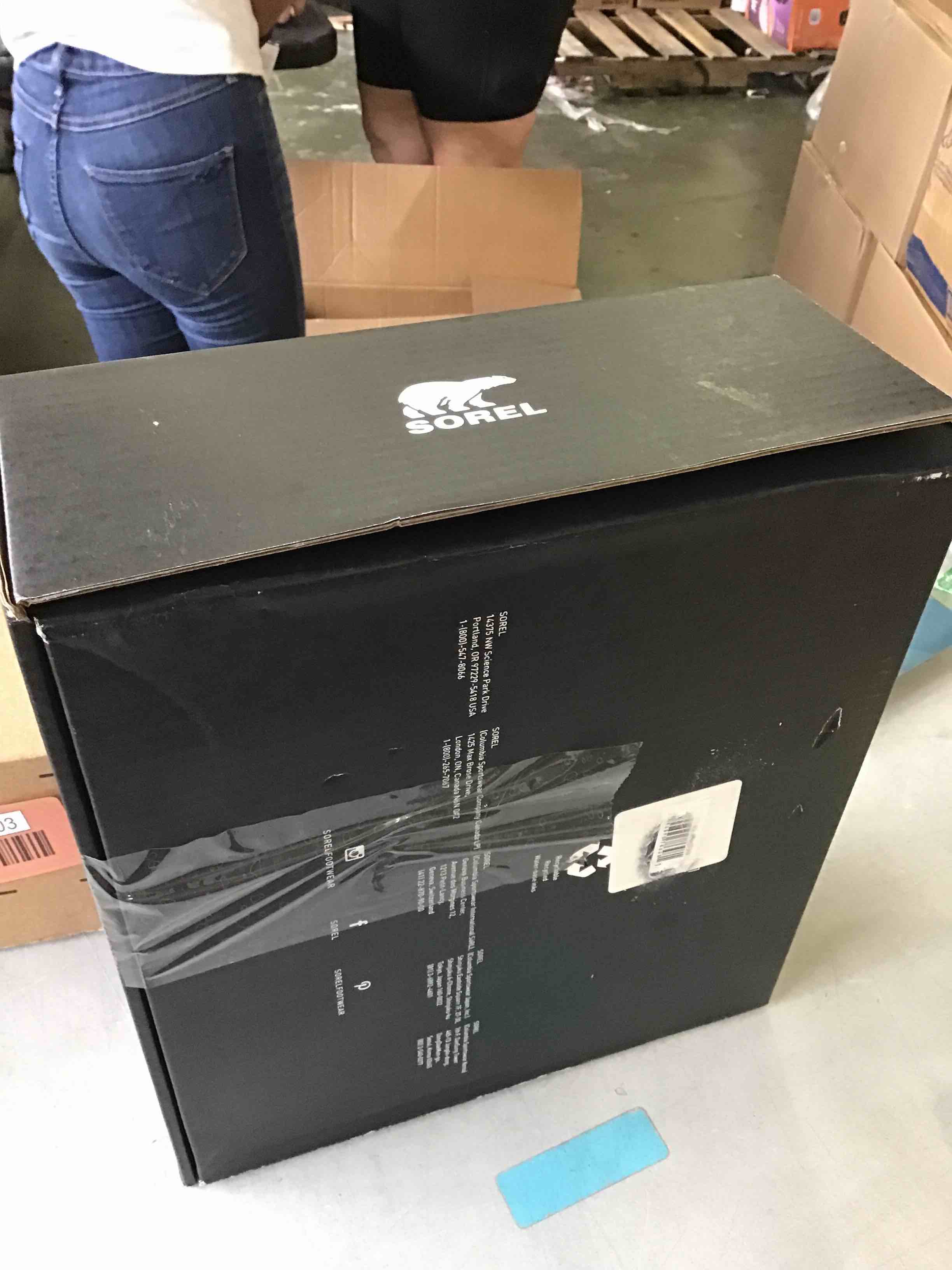 https://s3.amazonaws.com/lotting-images-prod/bidfta/RED5254302_1692639989230.jpeg
