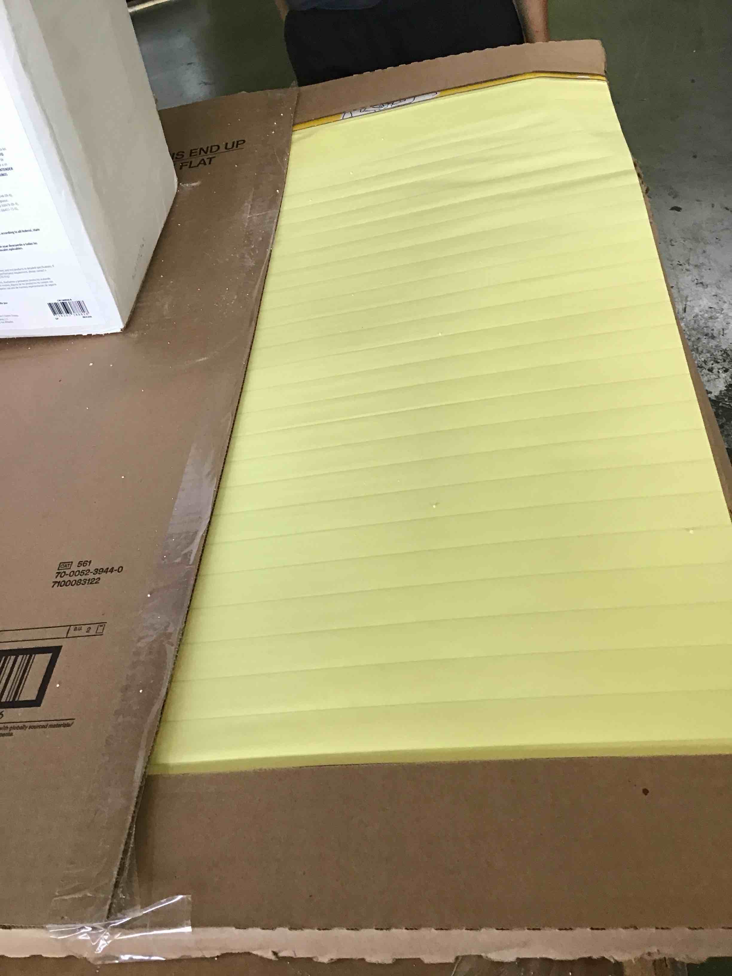 https://s3.amazonaws.com/lotting-images-prod/bidfta/RED5254354_1692646388323.jpeg