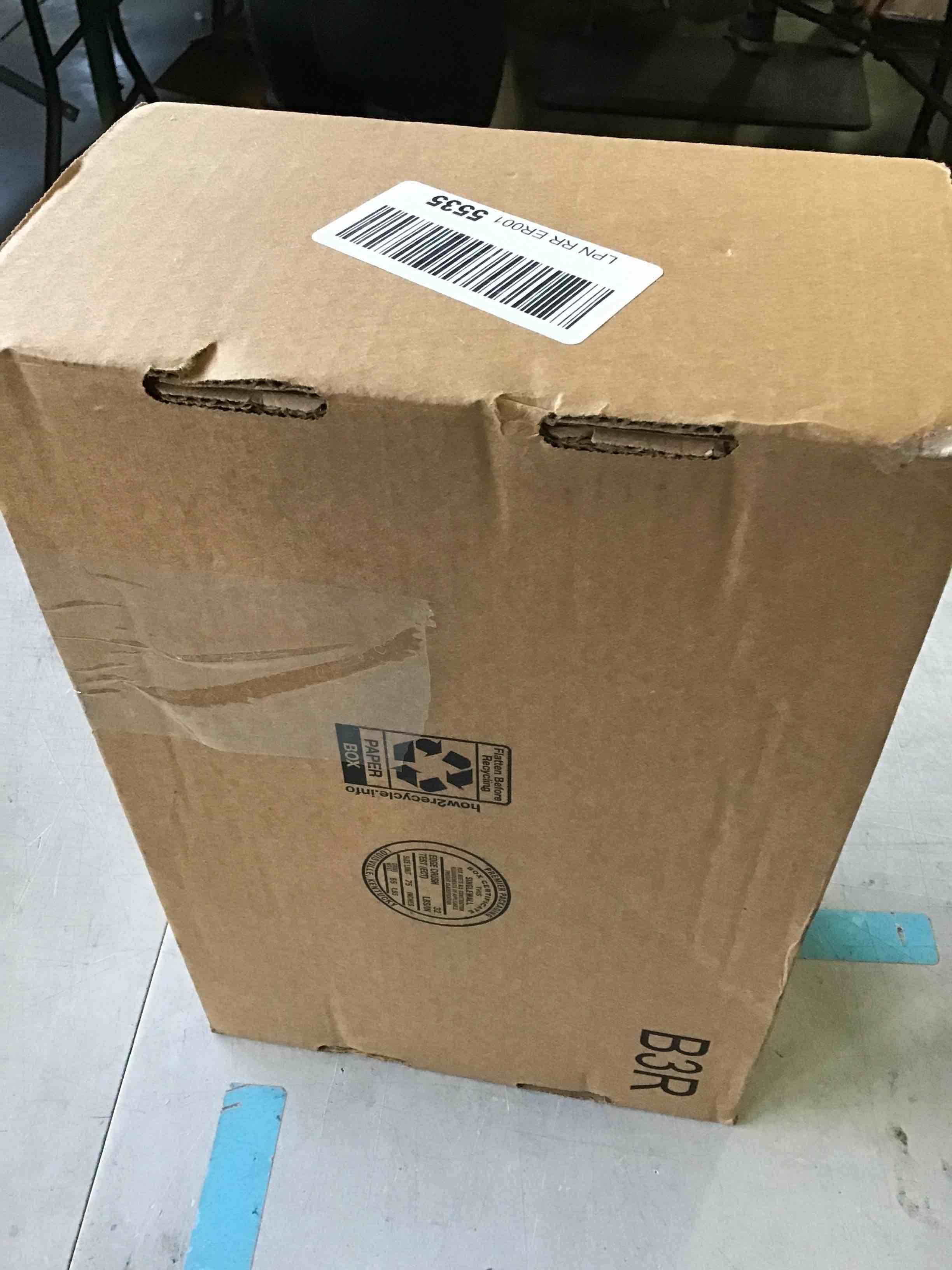https://s3.amazonaws.com/lotting-images-prod/bidfta/RED5254880_1692819453837.jpeg