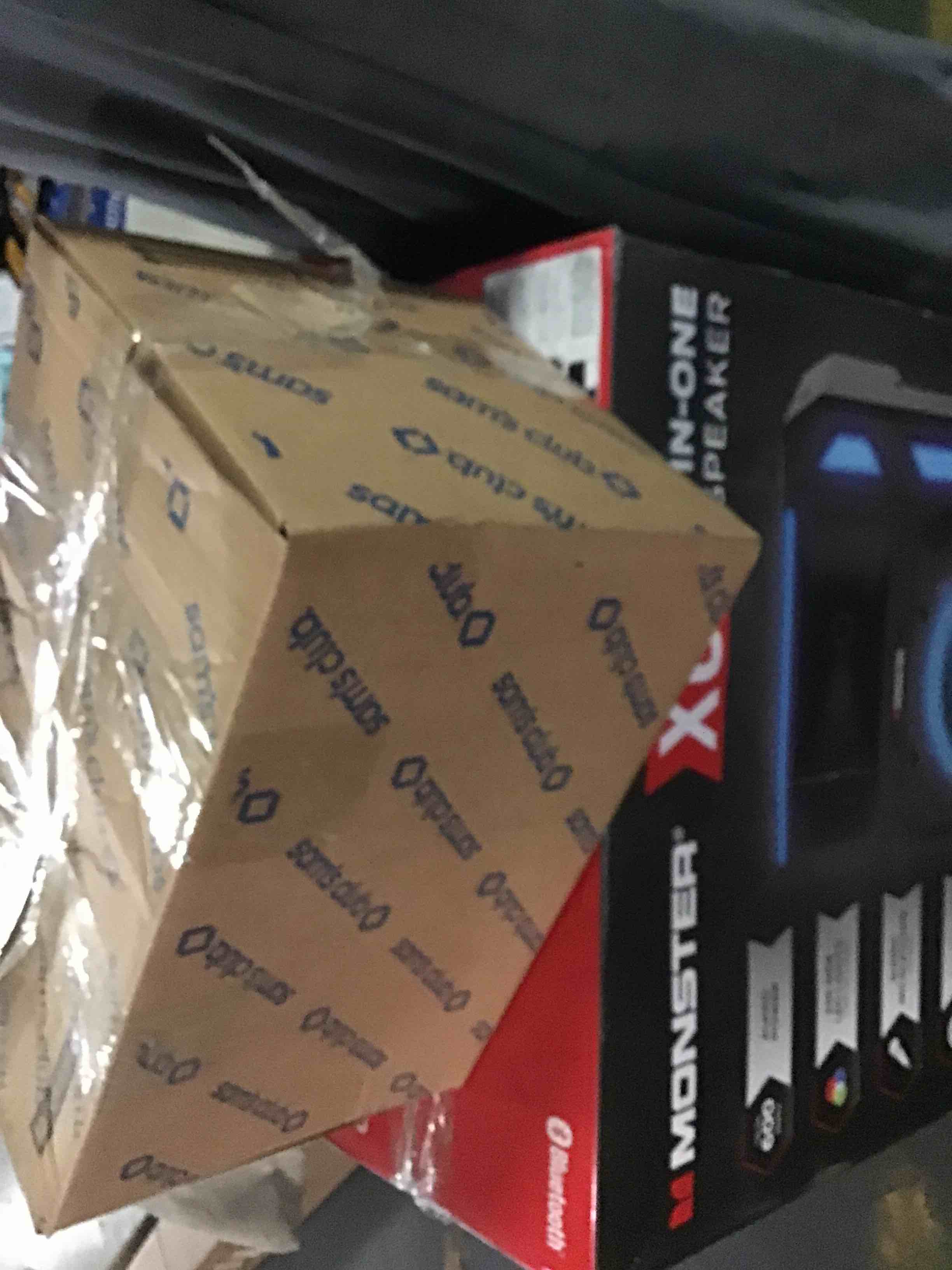https://s3.amazonaws.com/lotting-images-prod/bidfta/RED5255686_1692617901807.jpeg