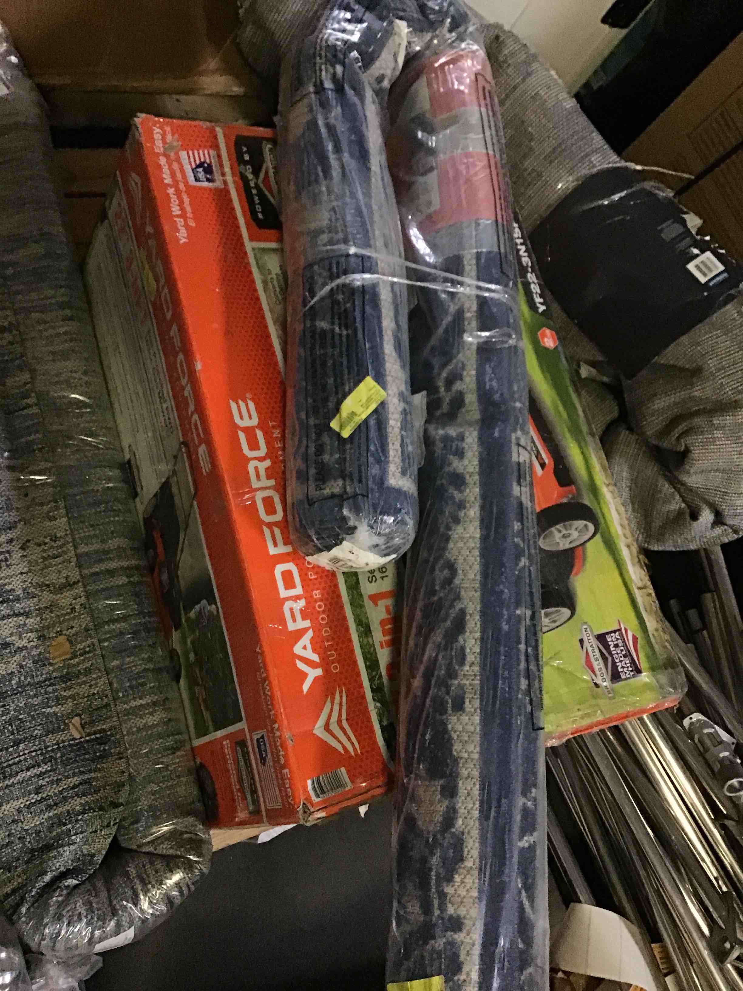 https://s3.amazonaws.com/lotting-images-prod/bidfta/RED5255822_1692645486597.jpeg