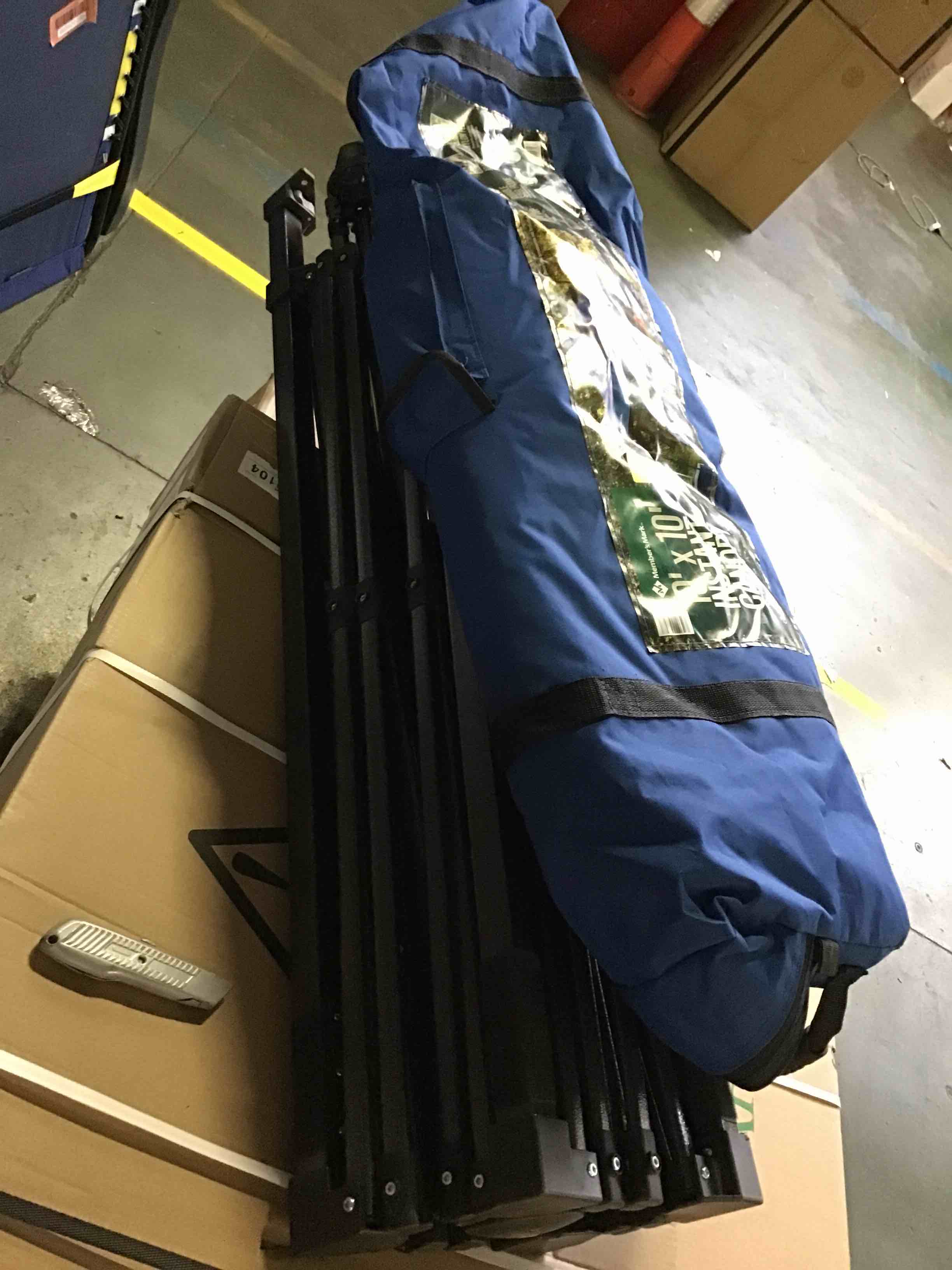 https://s3.amazonaws.com/lotting-images-prod/bidfta/RED5256295_1692887088888.jpeg