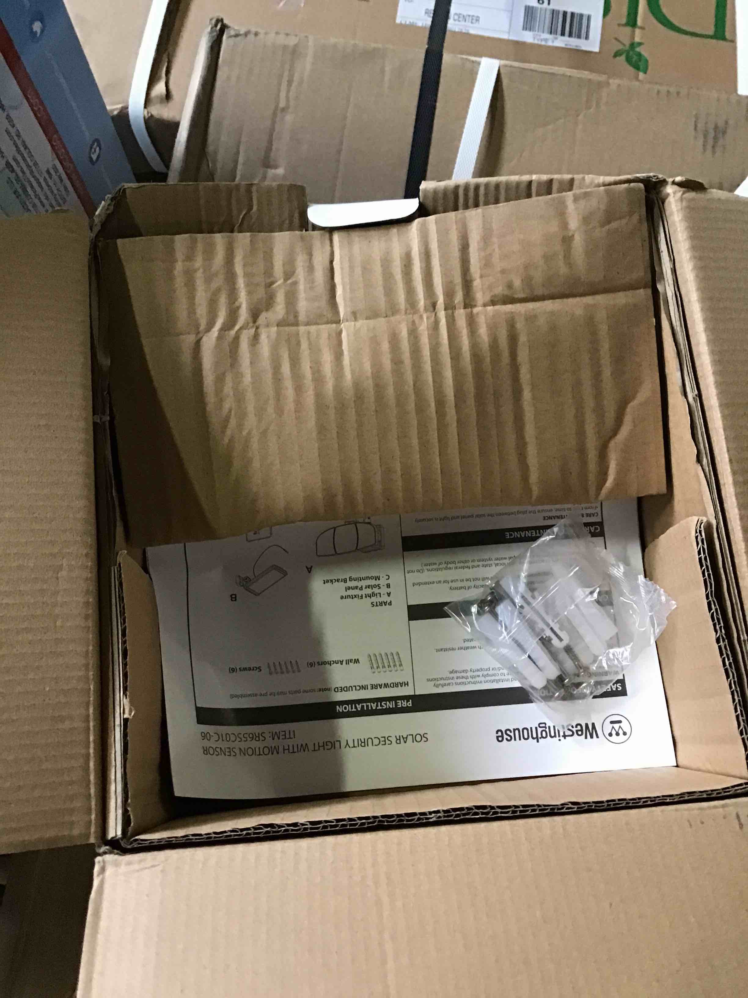 https://s3.amazonaws.com/lotting-images-prod/bidfta/RED5256308_1692888964572.jpeg