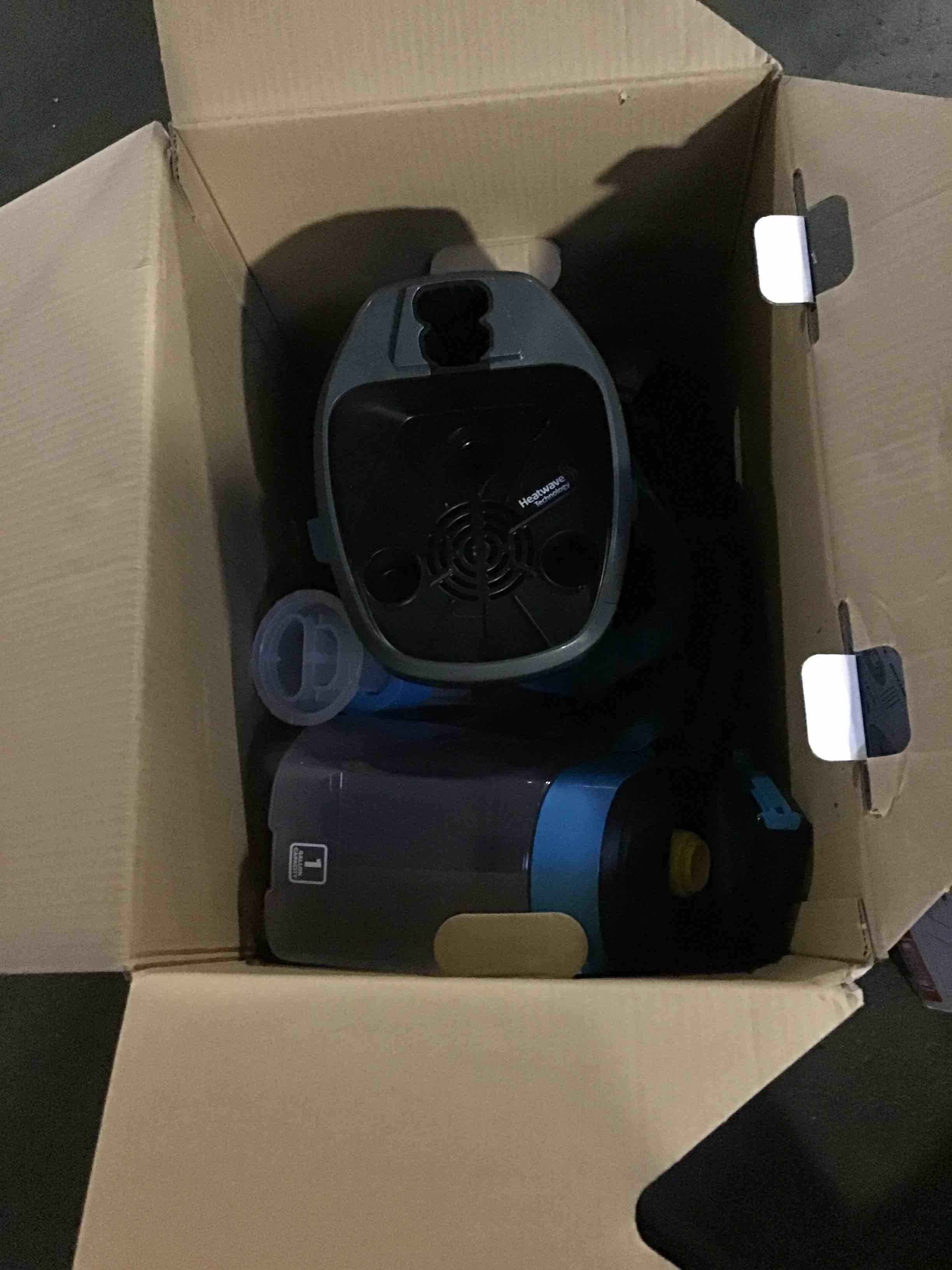 https://s3.amazonaws.com/lotting-images-prod/bidfta/RED5256427_1692963076218.jpeg