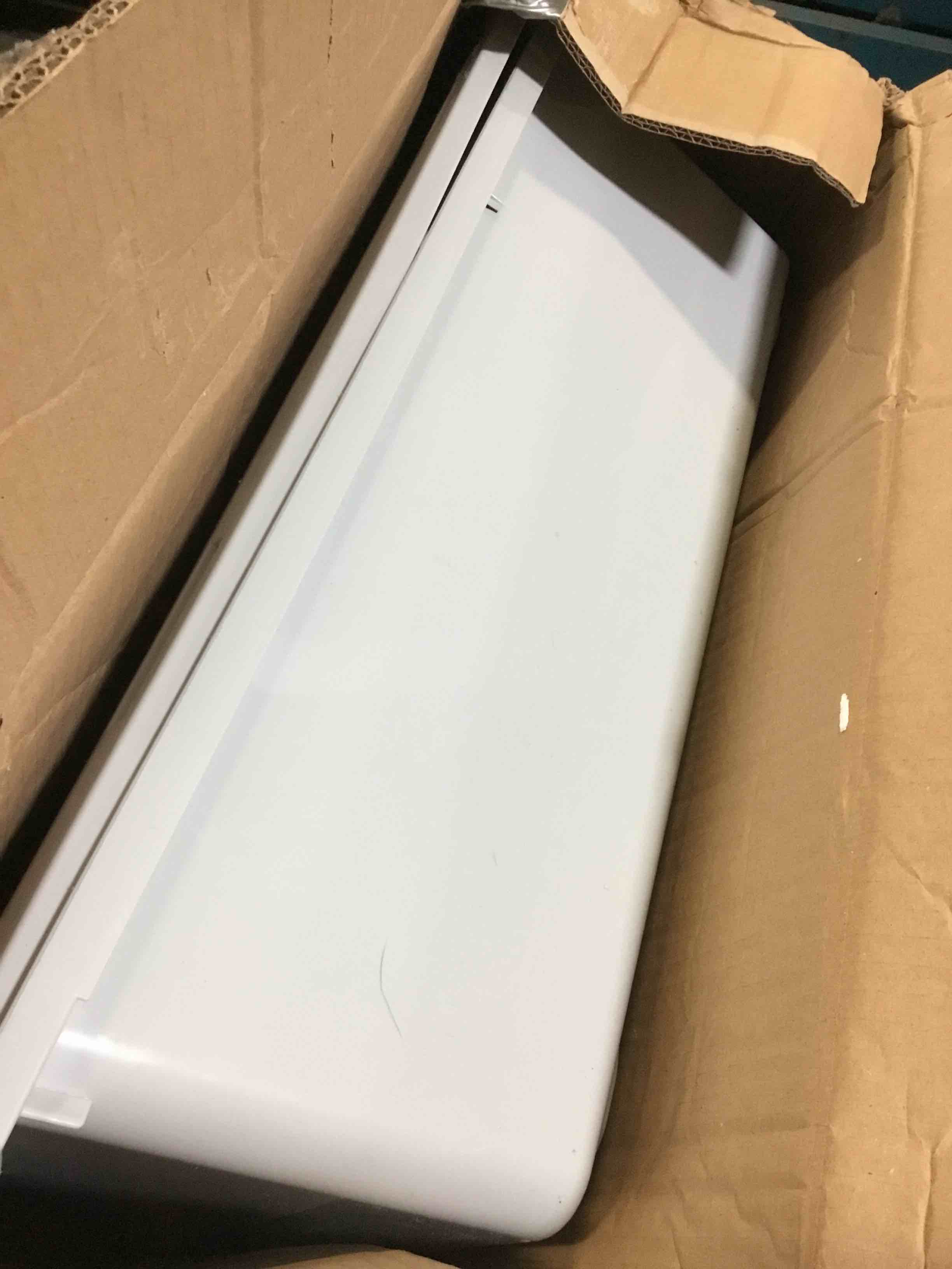 https://s3.amazonaws.com/lotting-images-prod/bidfta/RED5257968_1692014950461.jpeg
