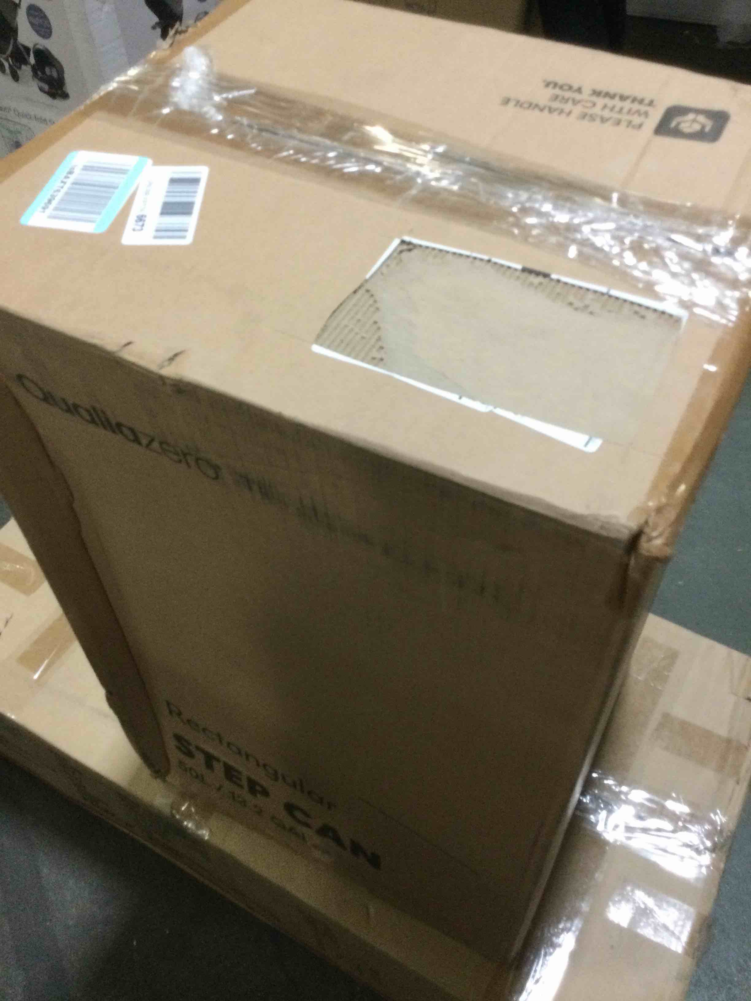 https://s3.amazonaws.com/lotting-images-prod/bidfta/RED5258178_1692103610751.jpeg