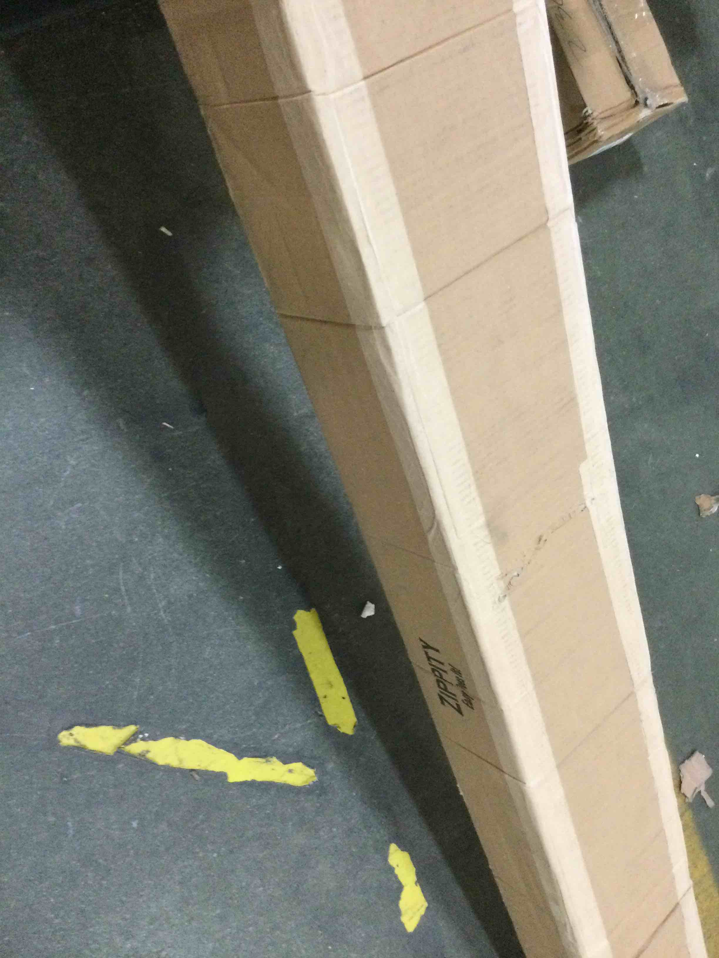 https://s3.amazonaws.com/lotting-images-prod/bidfta/RED5258531_1692275119045.jpeg