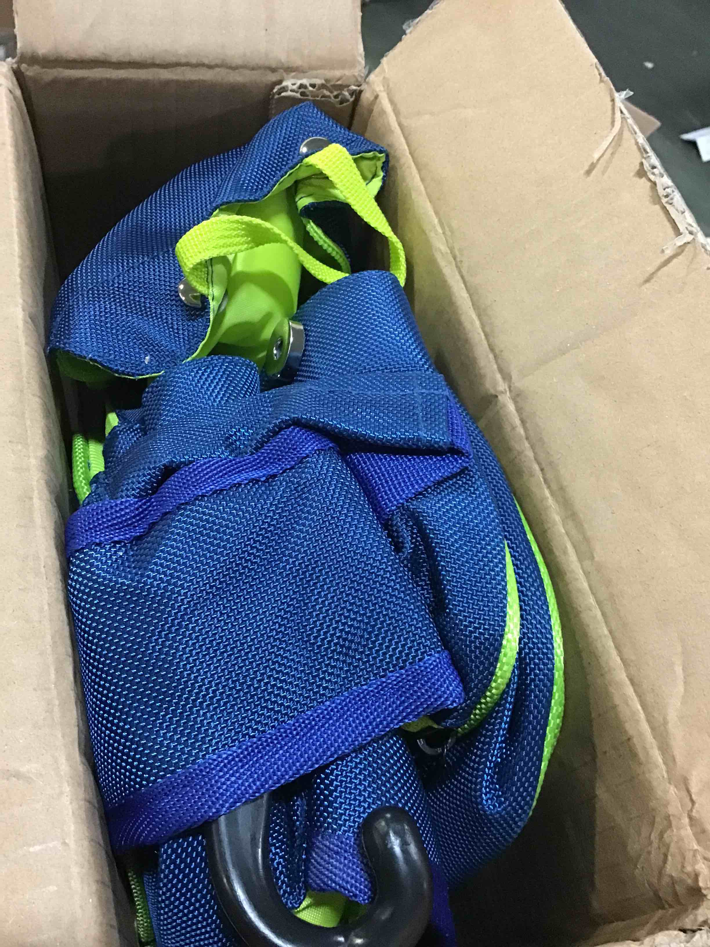 https://s3.amazonaws.com/lotting-images-prod/bidfta/RED5259019_1692634314747.jpeg