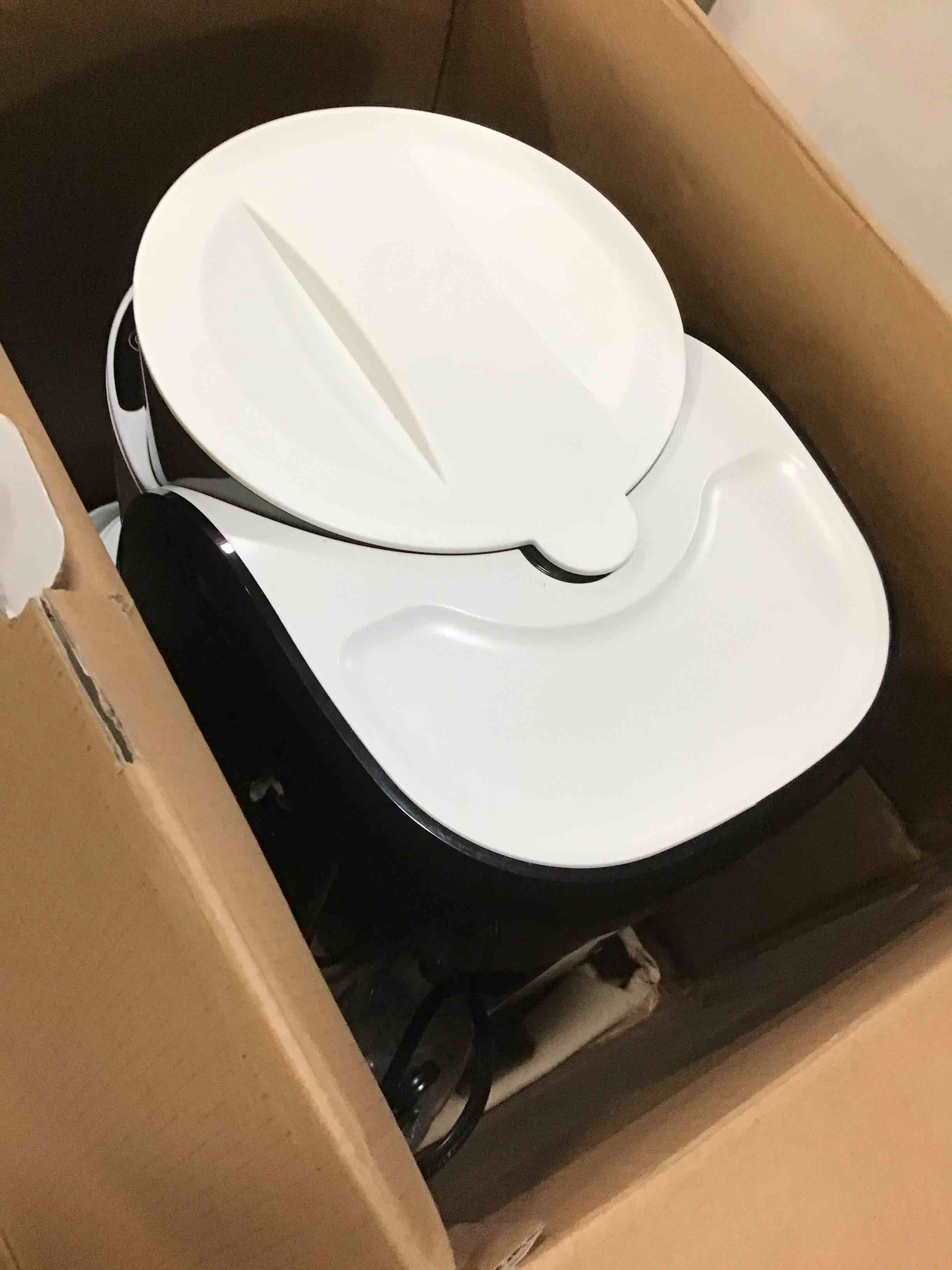 https://s3.amazonaws.com/lotting-images-prod/bidfta/RED5259044_1692639711994.jpeg