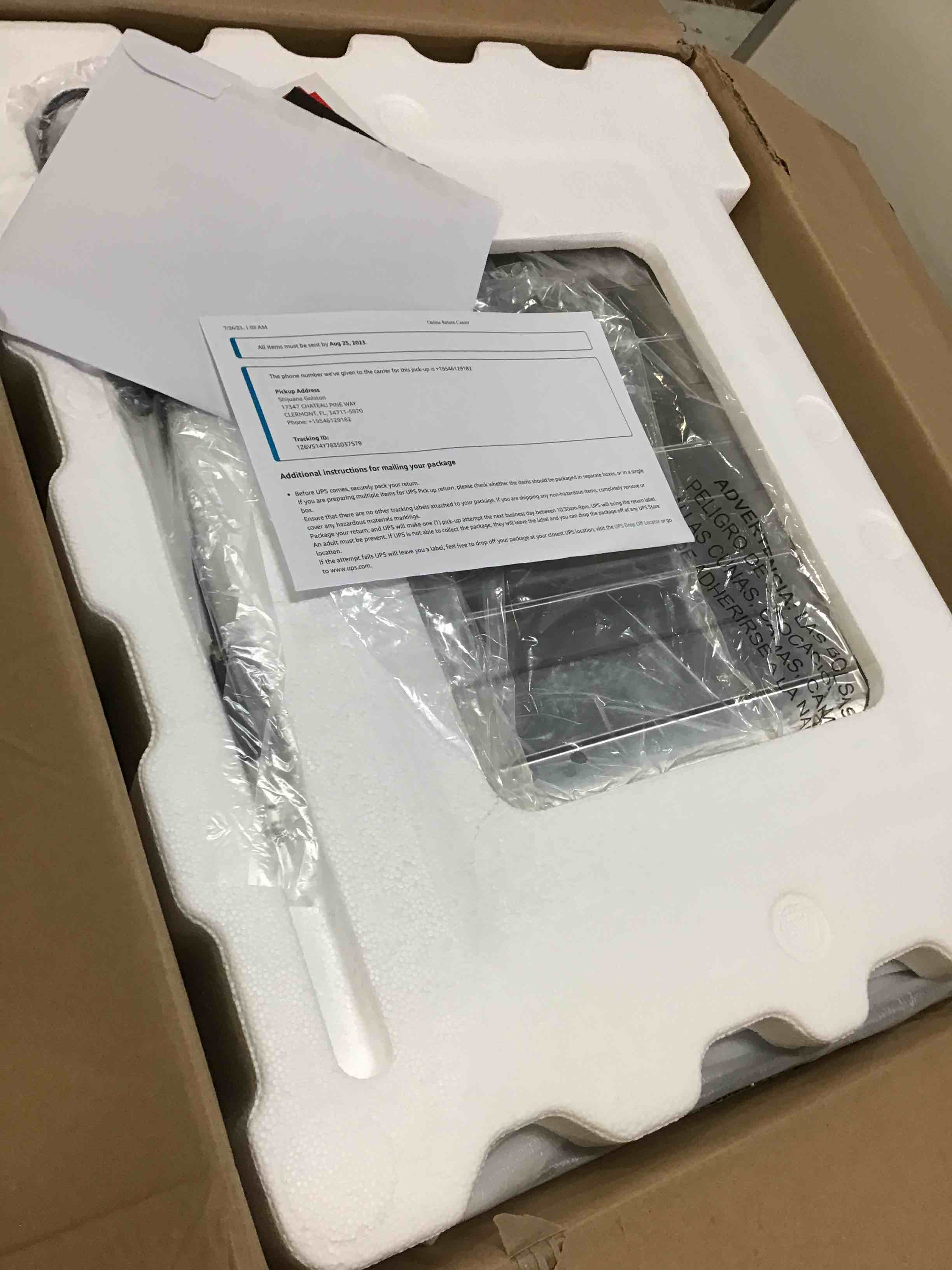 https://s3.amazonaws.com/lotting-images-prod/bidfta/RED5259061_1692641965354.jpeg