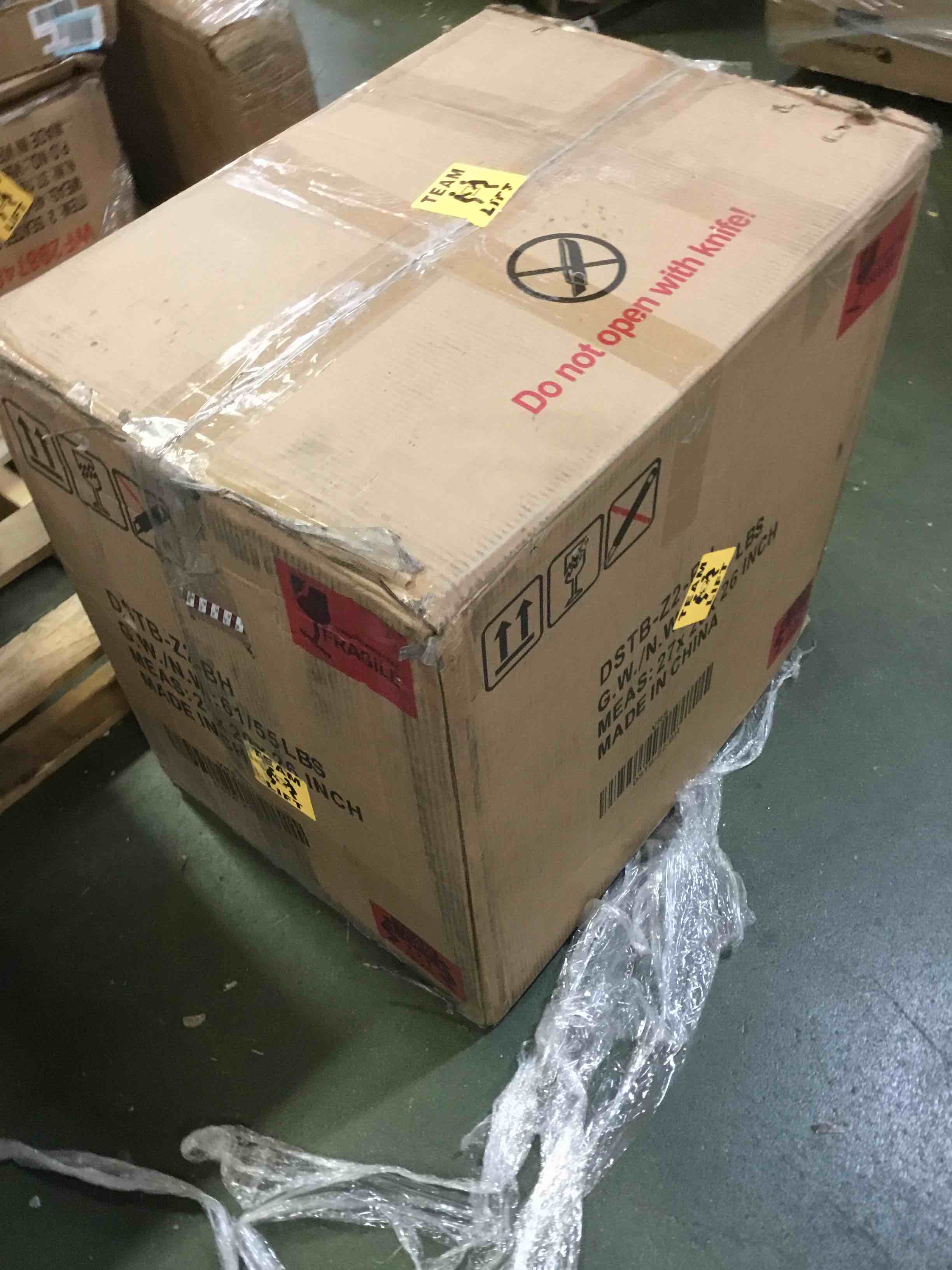 https://s3.amazonaws.com/lotting-images-prod/bidfta/RED5259172_1692714419793.jpeg