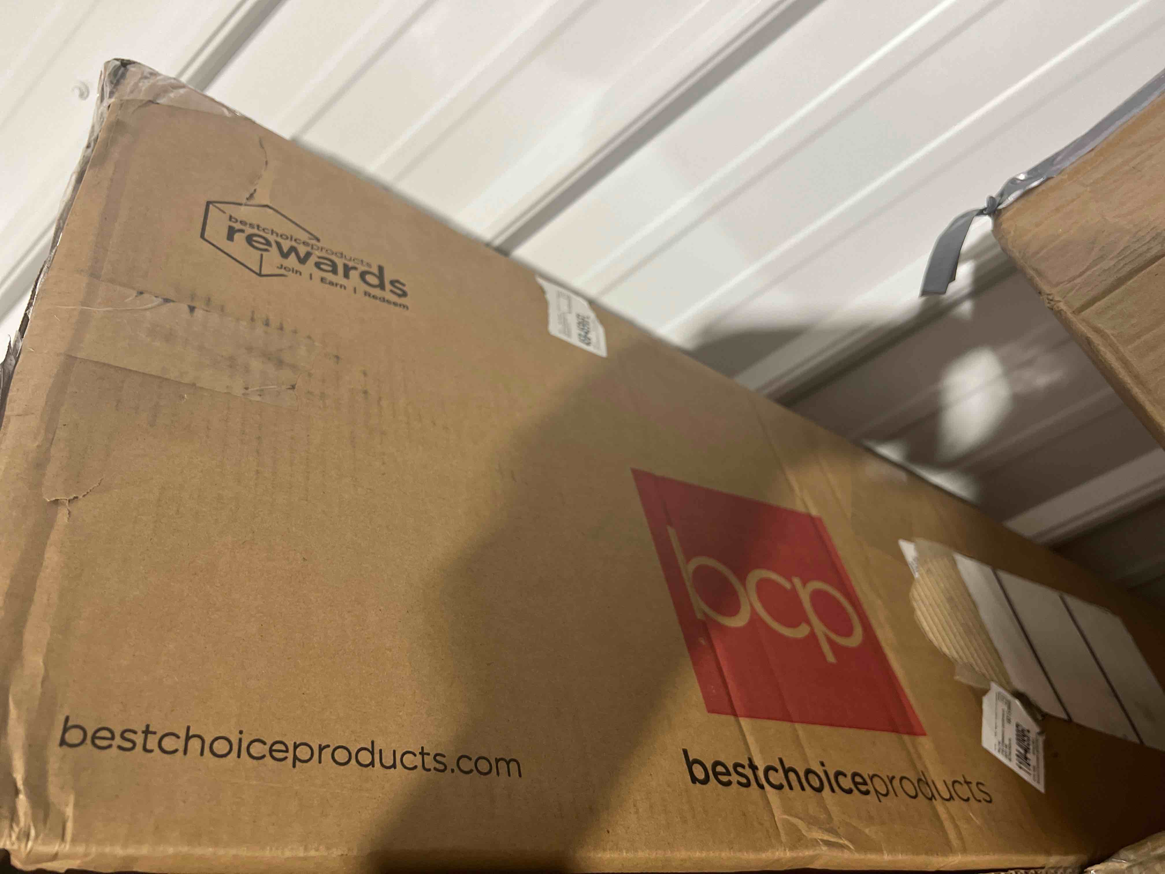 https://s3.amazonaws.com/lotting-images-prod/bidfta/RED5260951_1691973805019.jpeg