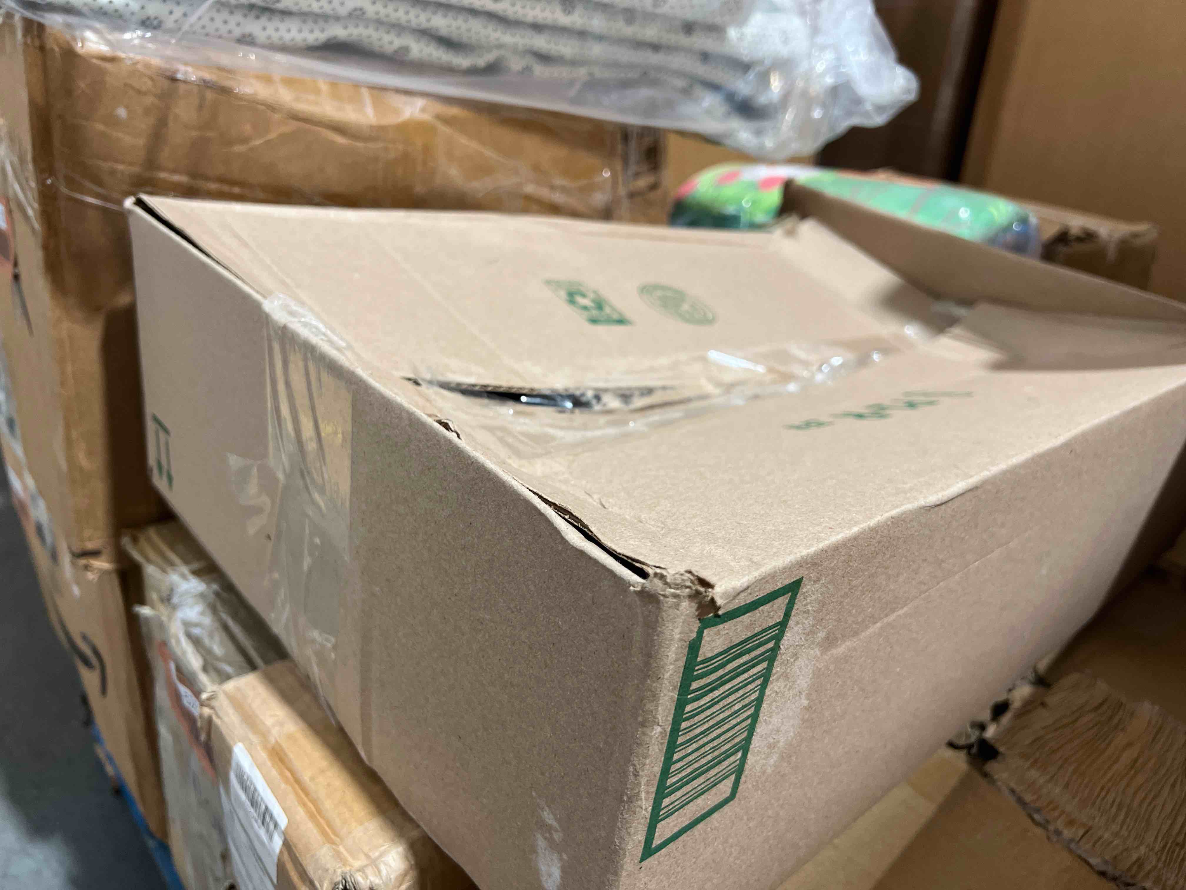https://s3.amazonaws.com/lotting-images-prod/bidfta/RED5261364_1697944499956.jpeg