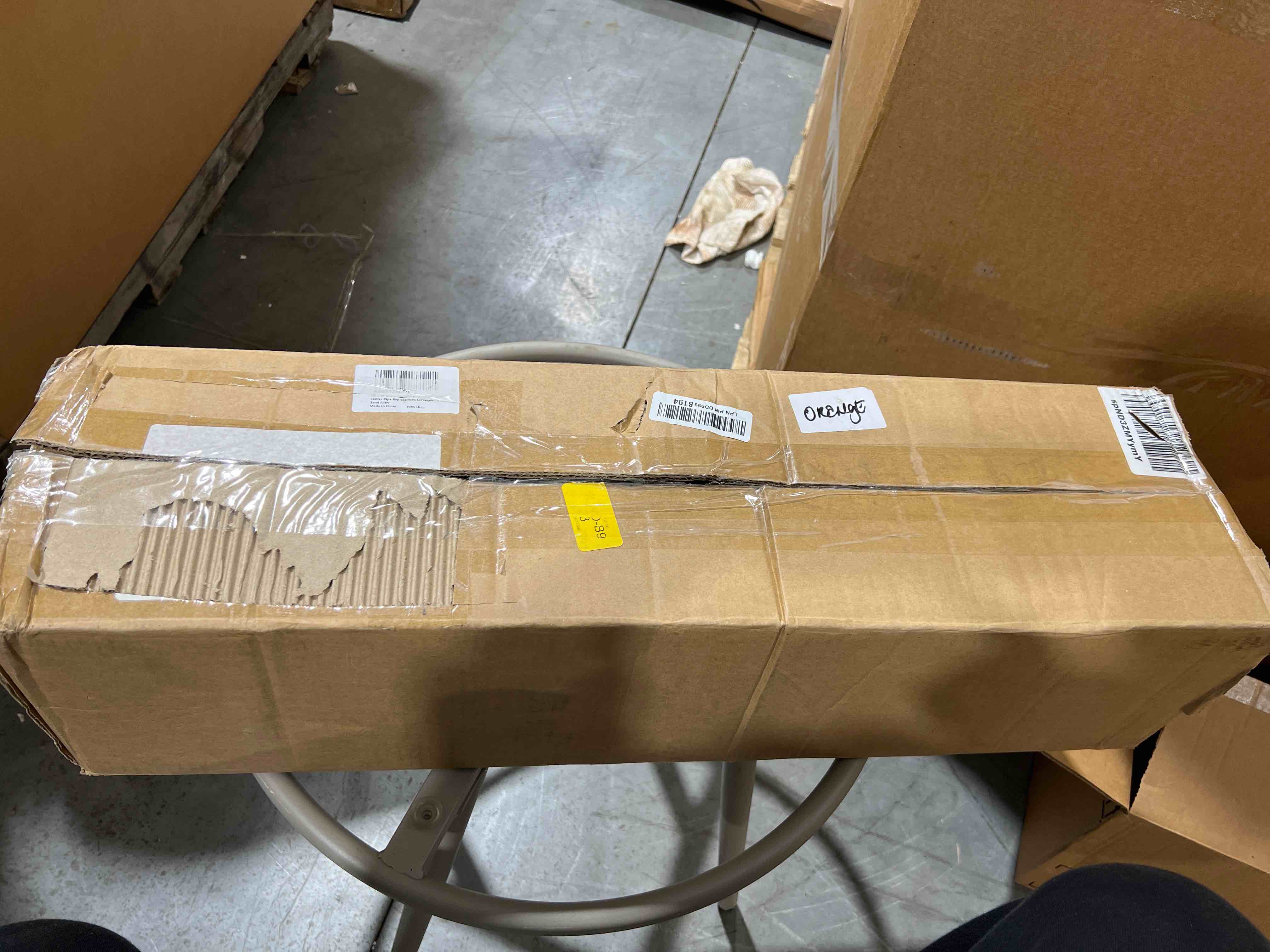 https://s3.amazonaws.com/lotting-images-prod/bidfta/RED5261390_1698029704413.jpeg