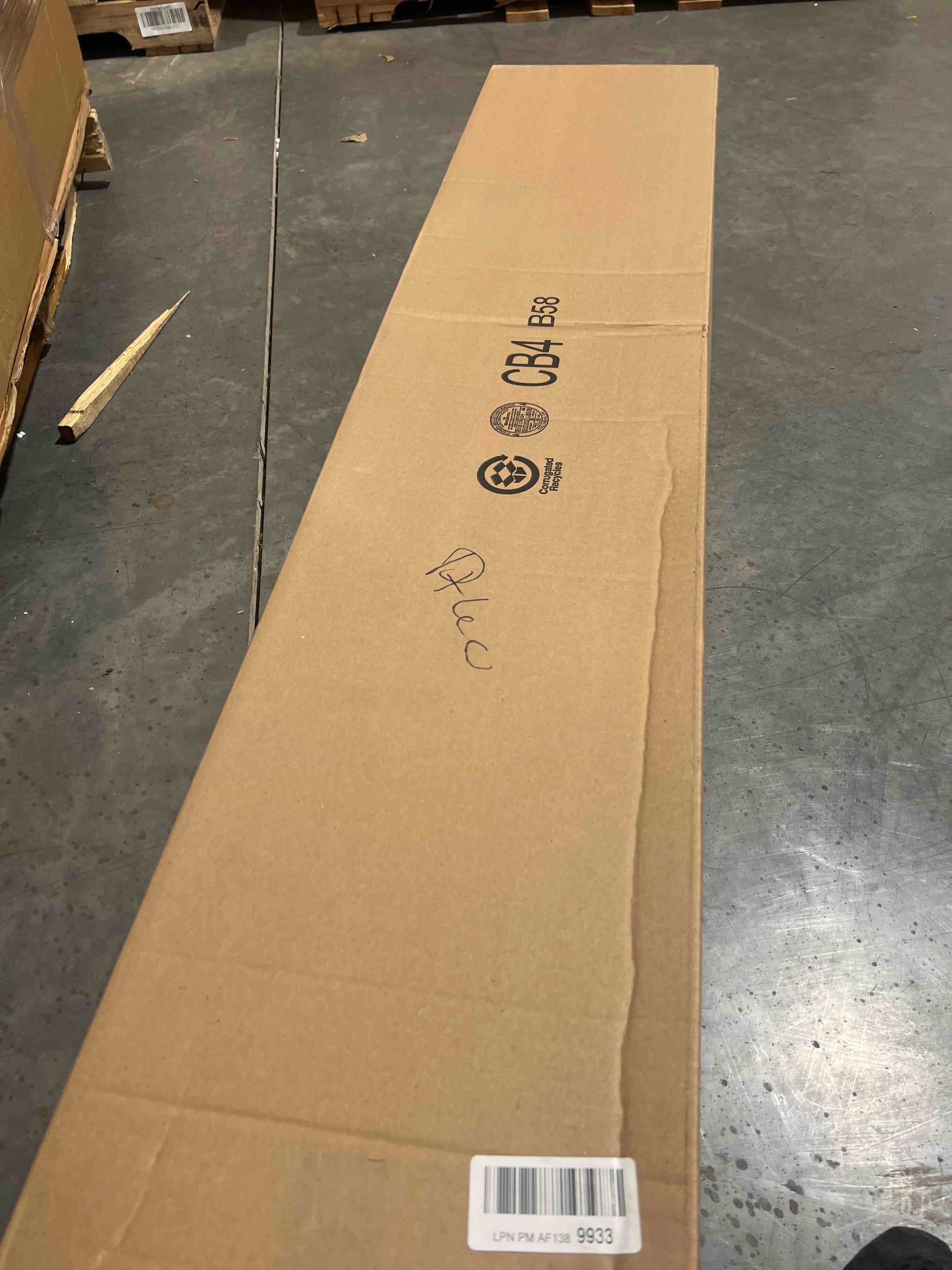 https://s3.amazonaws.com/lotting-images-prod/bidfta/RED5261545_1698246315043.jpeg