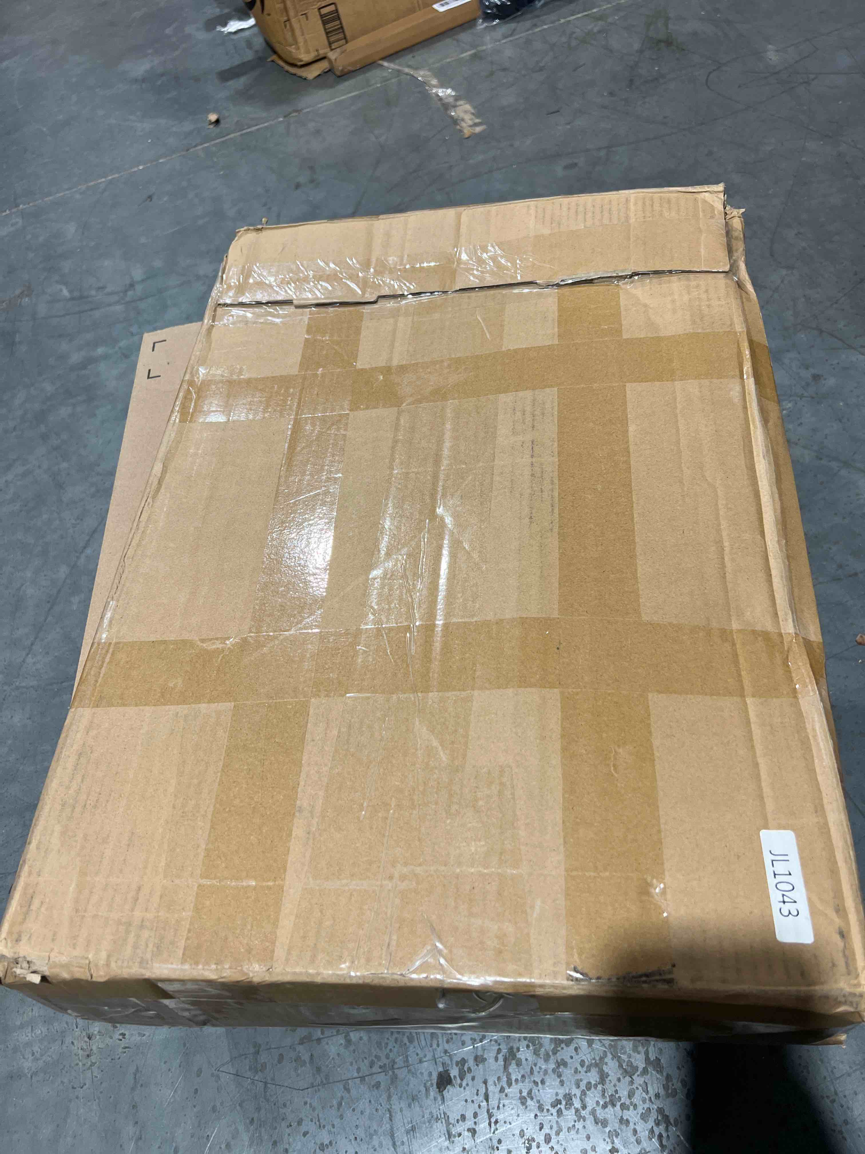 https://s3.amazonaws.com/lotting-images-prod/bidfta/RED5261720_1699057414414.jpeg