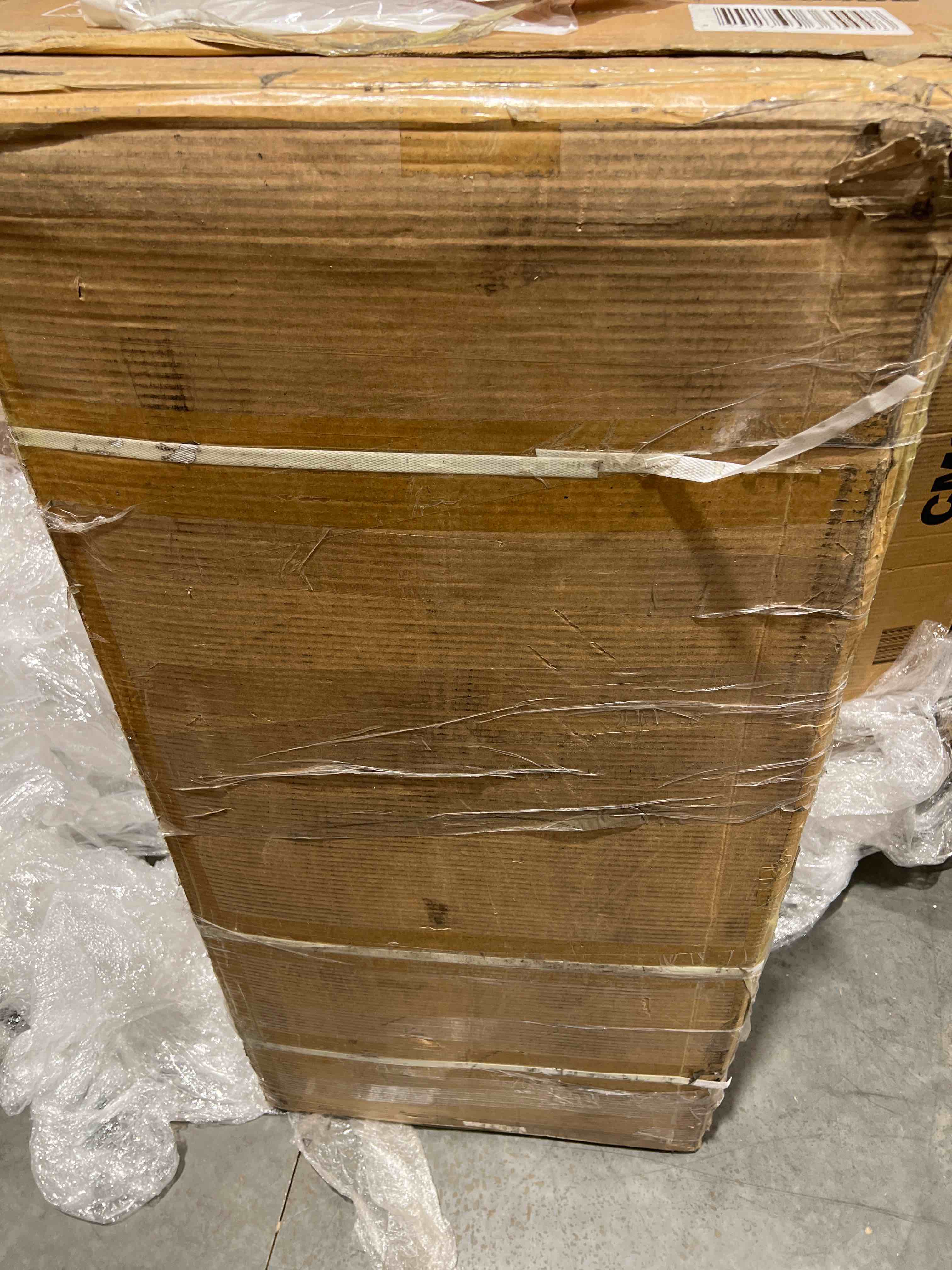 https://s3.amazonaws.com/lotting-images-prod/bidfta/RED5261932_1701725895613.jpeg