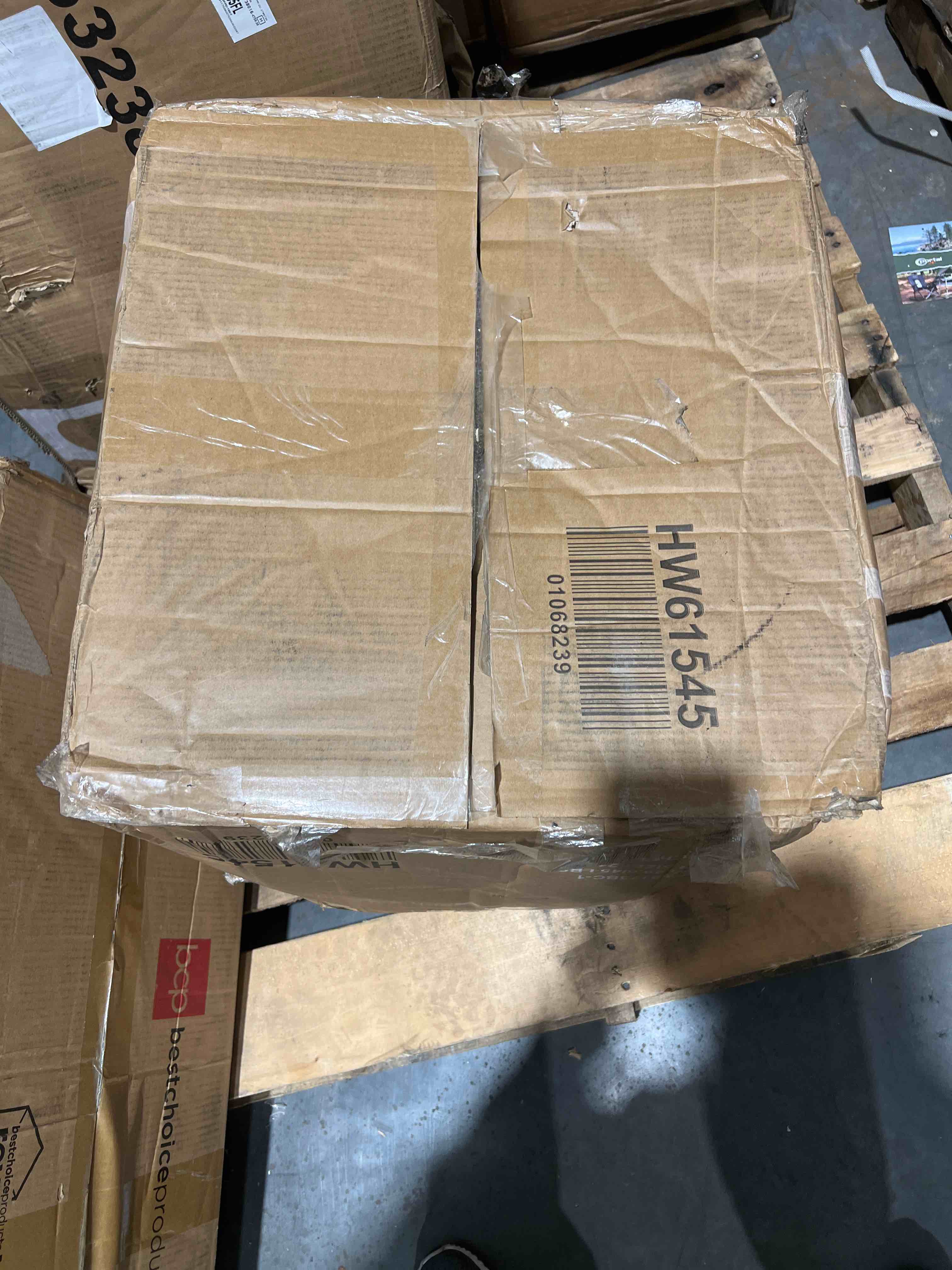 https://s3.amazonaws.com/lotting-images-prod/bidfta/RED5261937_1701730587306.jpeg