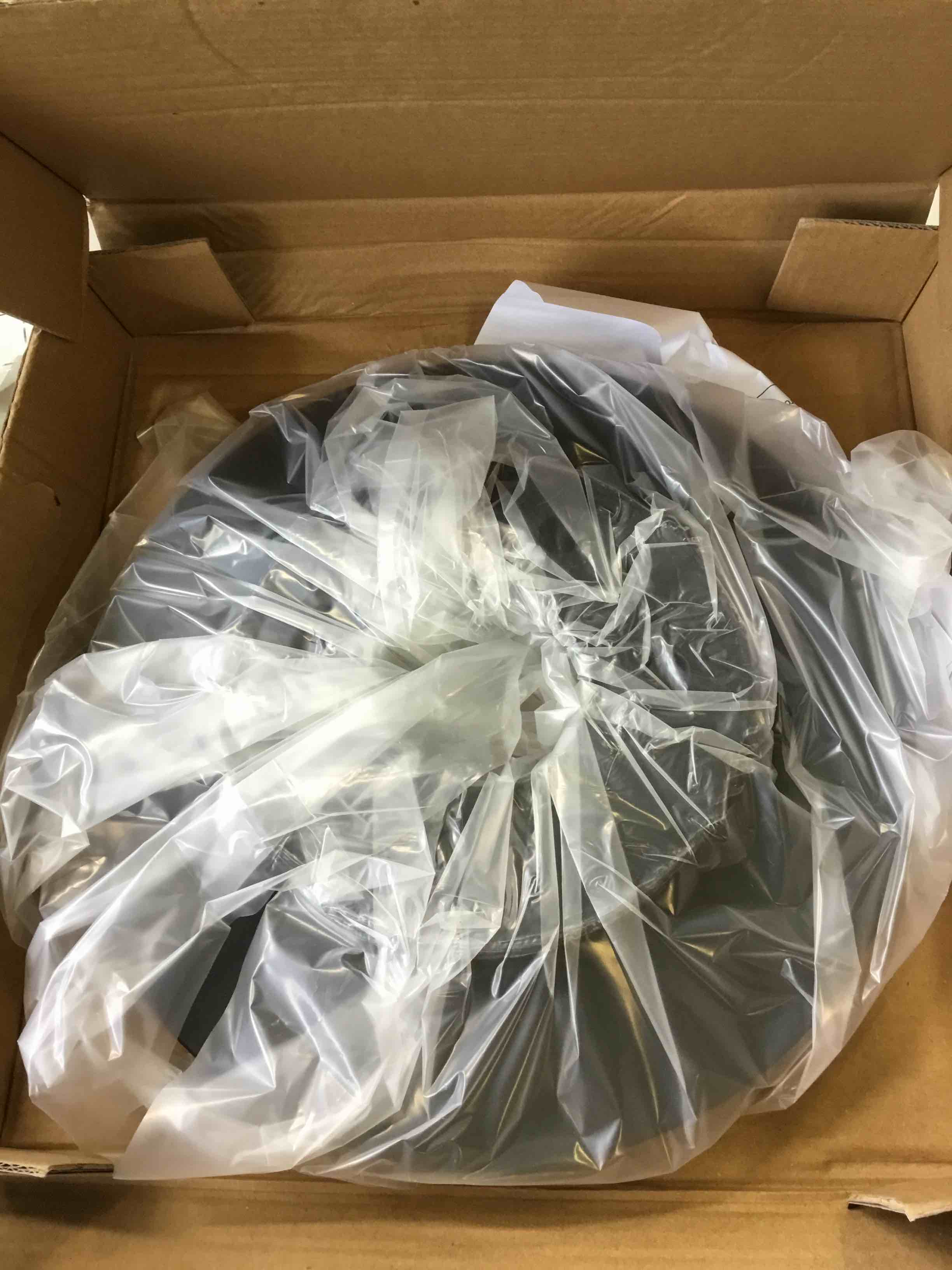 https://s3.amazonaws.com/lotting-images-prod/bidfta/RED5263427_1692816183964.jpeg