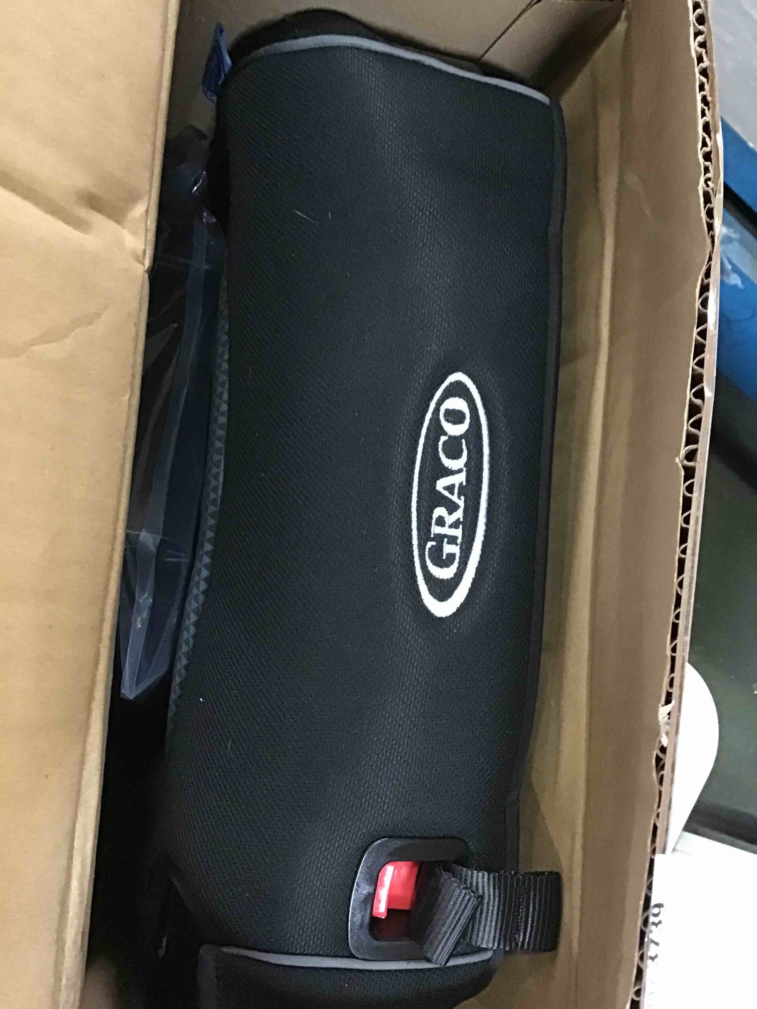 https://s3.amazonaws.com/lotting-images-prod/bidfta/RED5263954_1694711889160.jpeg