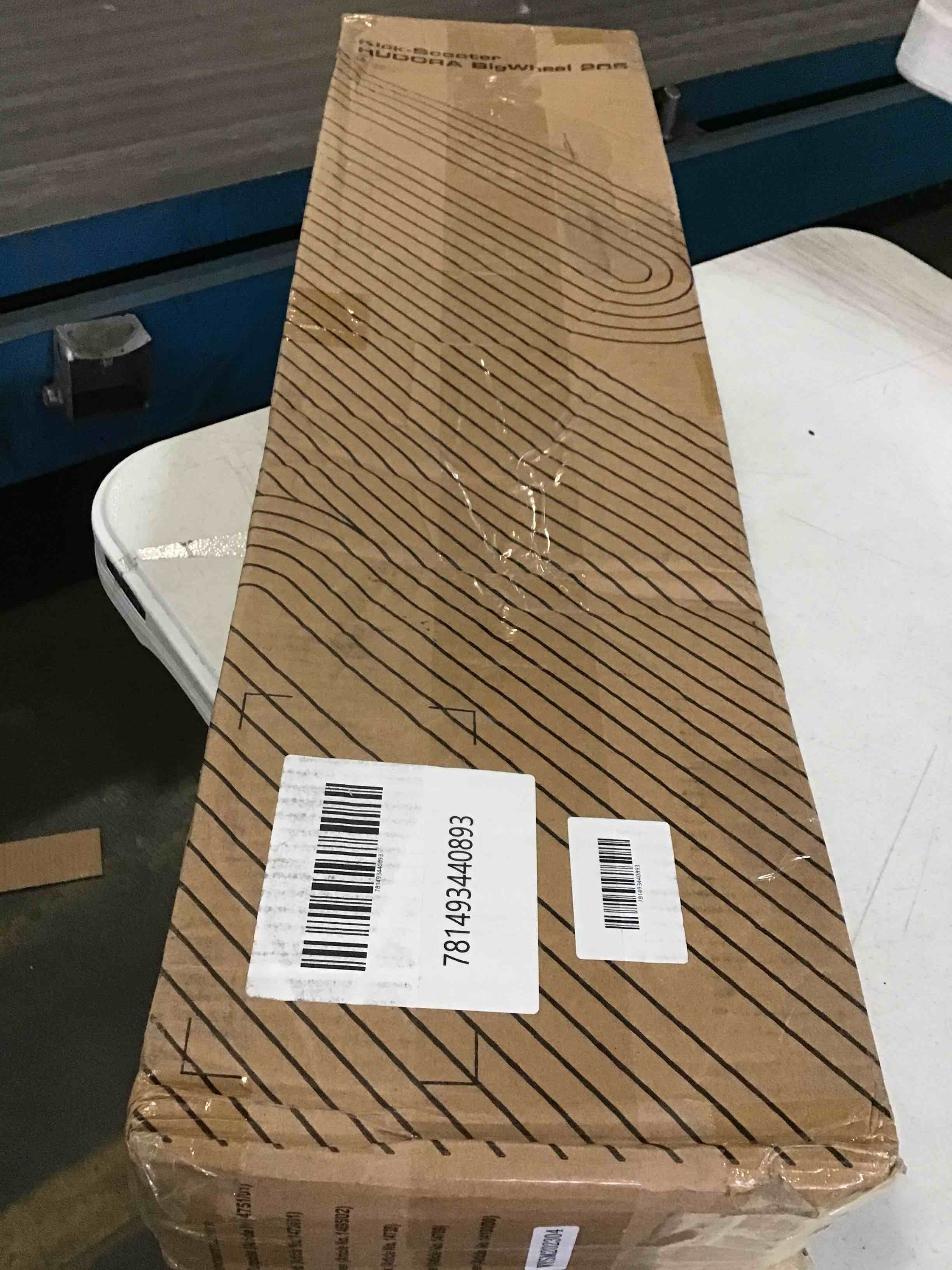https://s3.amazonaws.com/lotting-images-prod/bidfta/RED5264001_1694716703118.jpeg