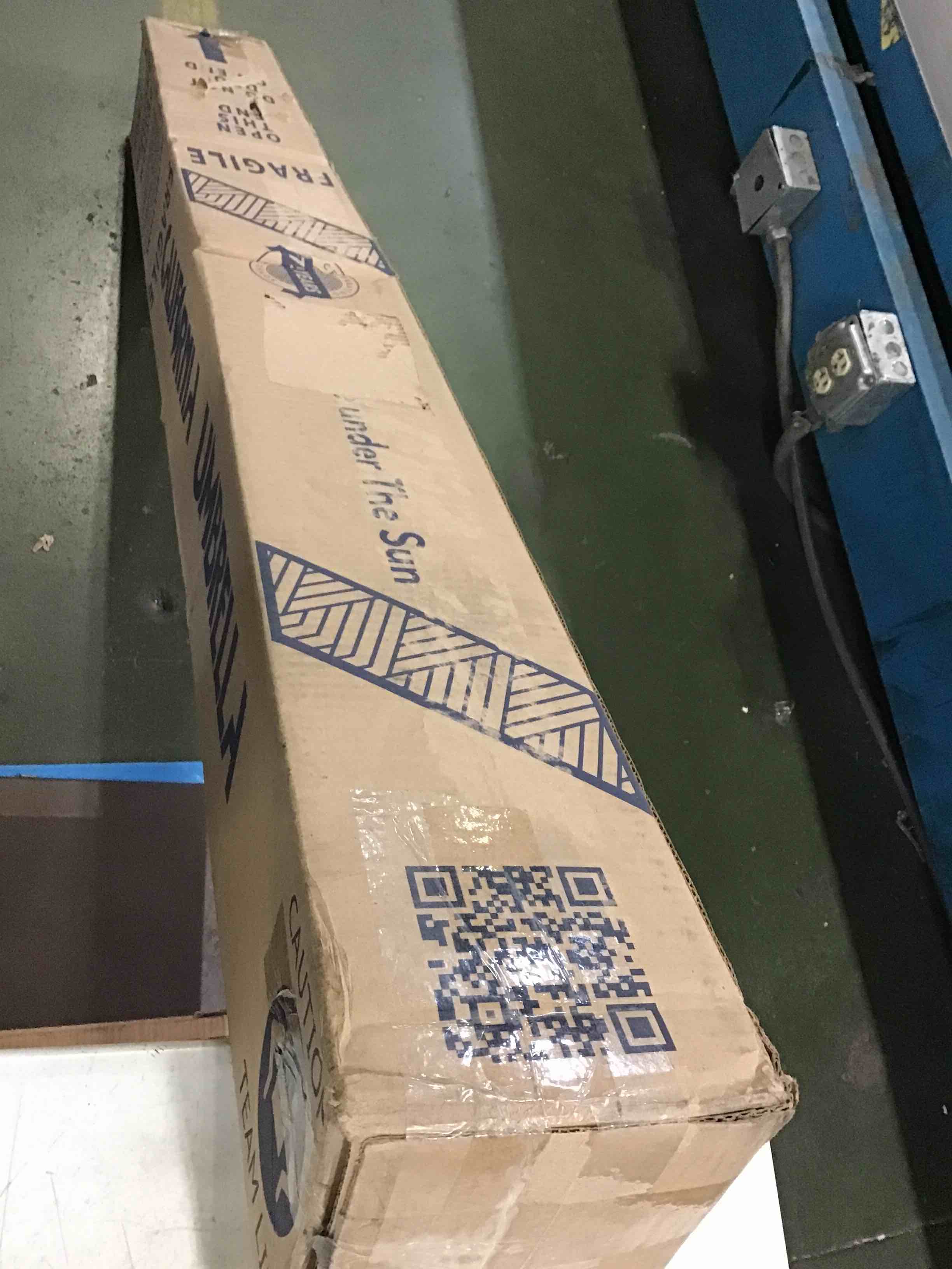 https://s3.amazonaws.com/lotting-images-prod/bidfta/RED5264530_1695047115986.jpeg