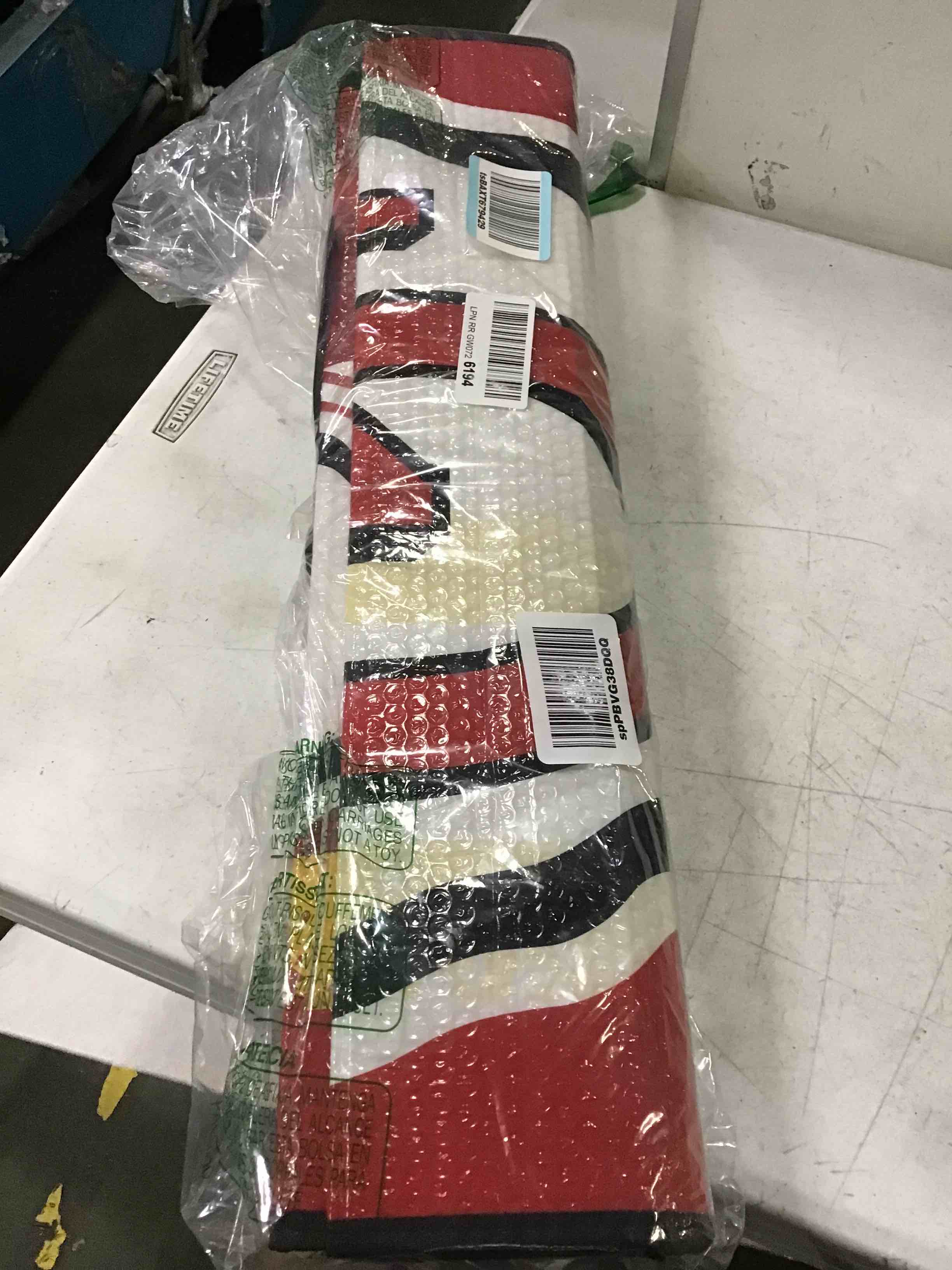 https://s3.amazonaws.com/lotting-images-prod/bidfta/RED5264566_1695051903055.jpeg