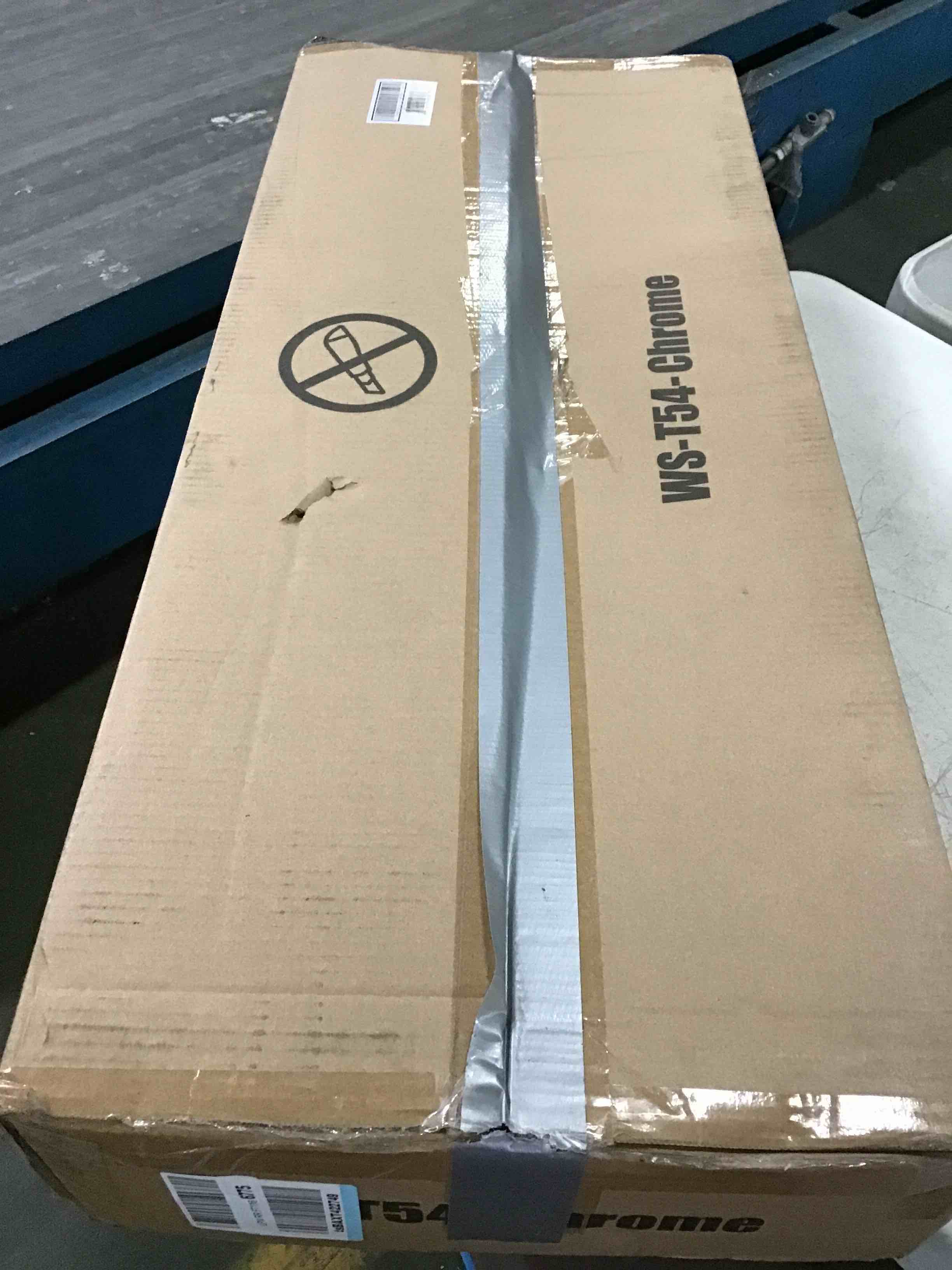 https://s3.amazonaws.com/lotting-images-prod/bidfta/RED5264640_1695061840836.jpeg