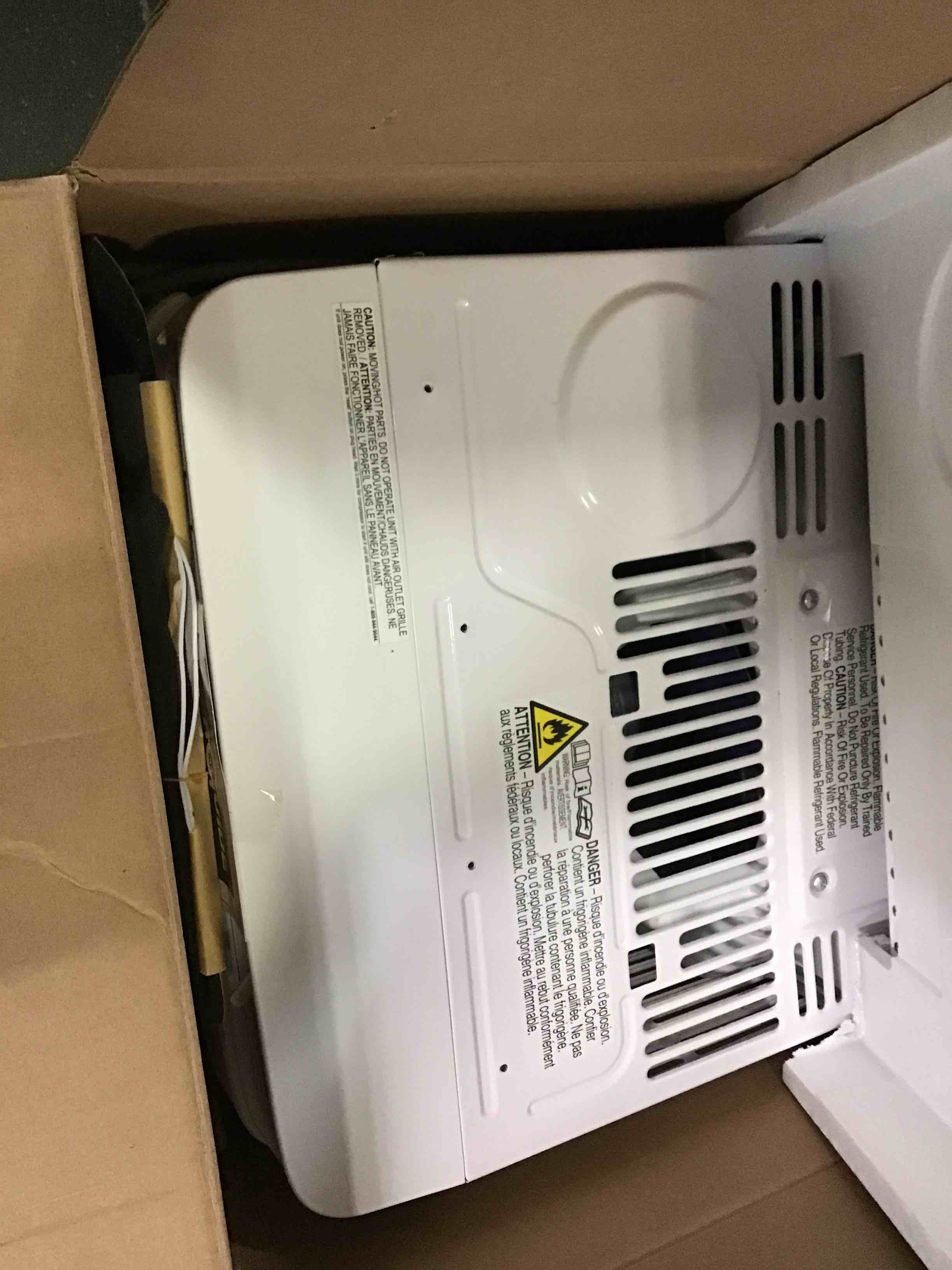 https://s3.amazonaws.com/lotting-images-prod/bidfta/RED5264659_1695066536073.jpeg
