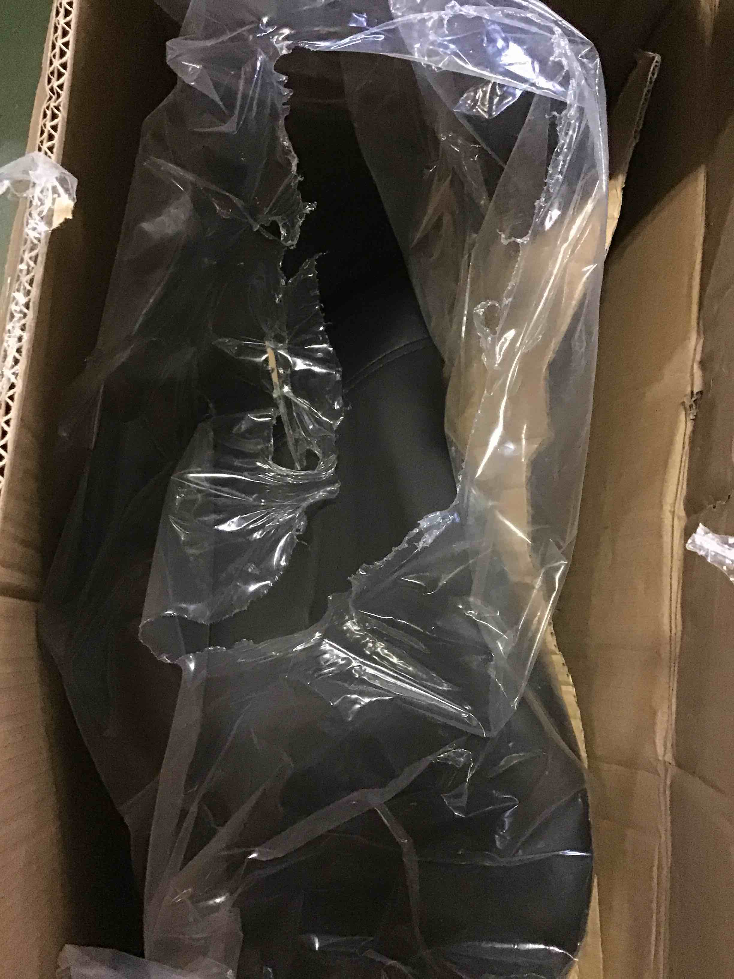 https://s3.amazonaws.com/lotting-images-prod/bidfta/RED5265116_1695227427223.jpeg