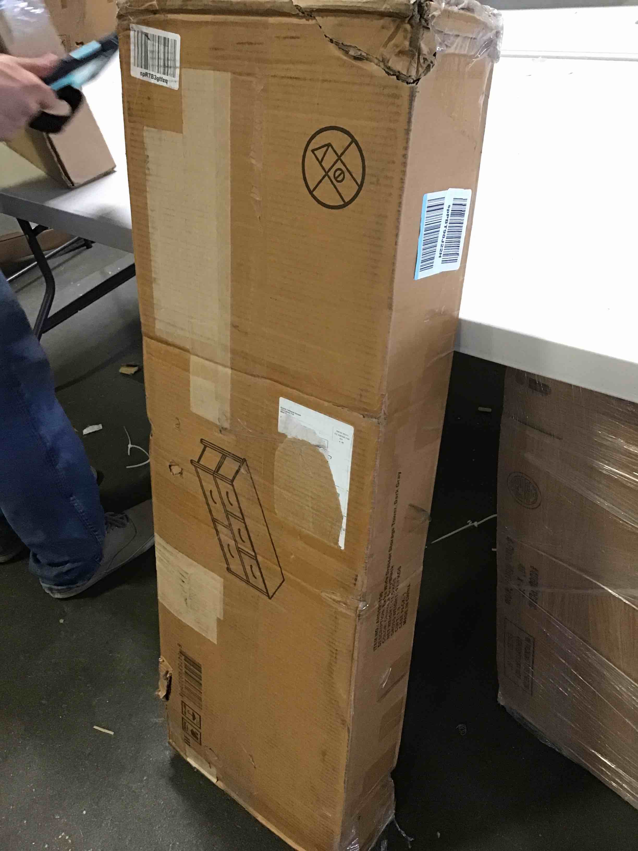 https://s3.amazonaws.com/lotting-images-prod/bidfta/RED5265585_1694627718731.jpeg
