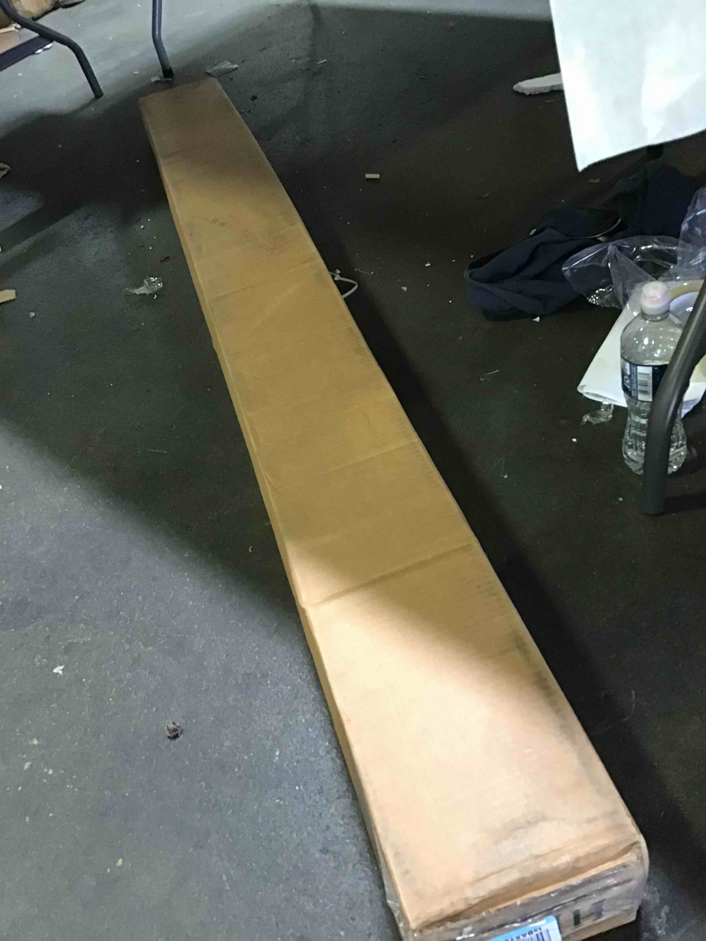 https://s3.amazonaws.com/lotting-images-prod/bidfta/RED5265592_1694629131038.jpeg