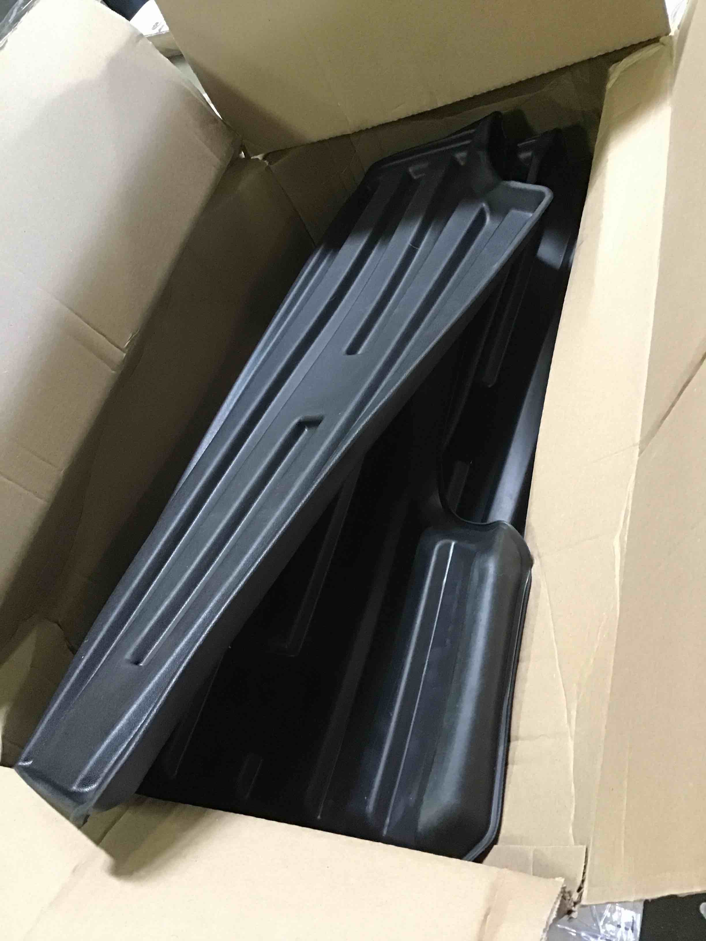 https://s3.amazonaws.com/lotting-images-prod/bidfta/RED5265605_1694633674528.jpeg