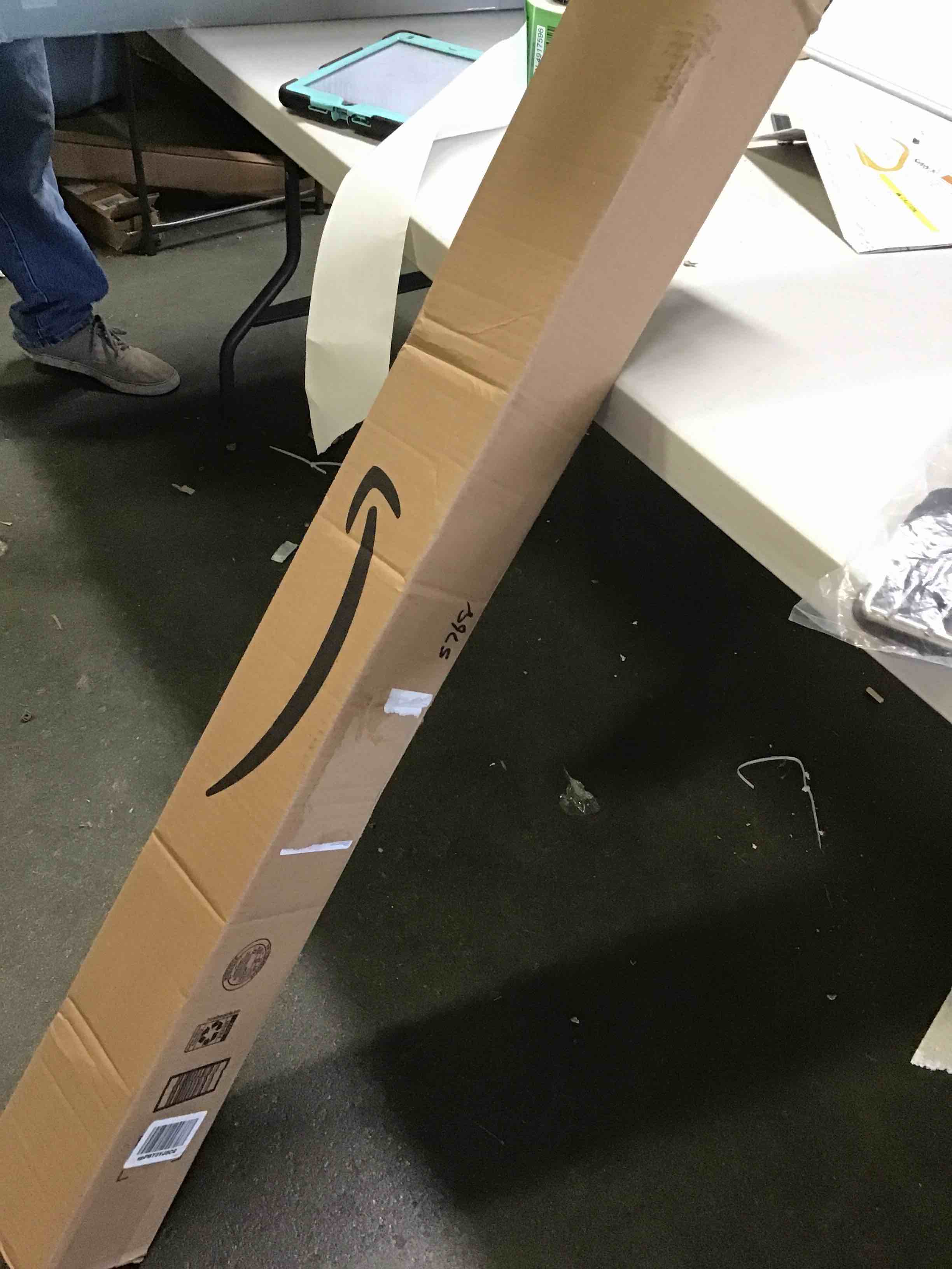 https://s3.amazonaws.com/lotting-images-prod/bidfta/RED5265607_1694634296877.jpeg