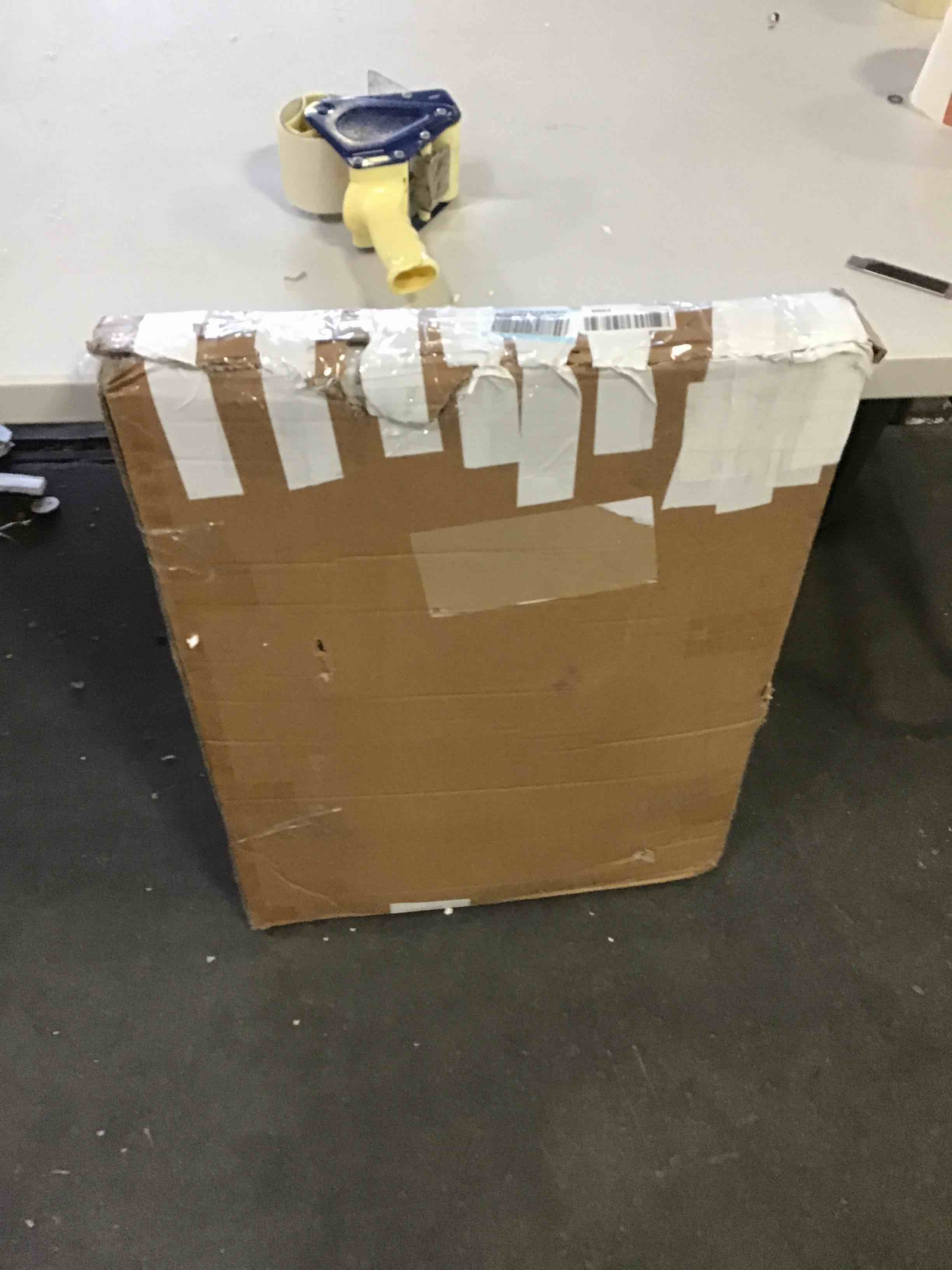 https://s3.amazonaws.com/lotting-images-prod/bidfta/RED5265702_1694781703603.jpeg