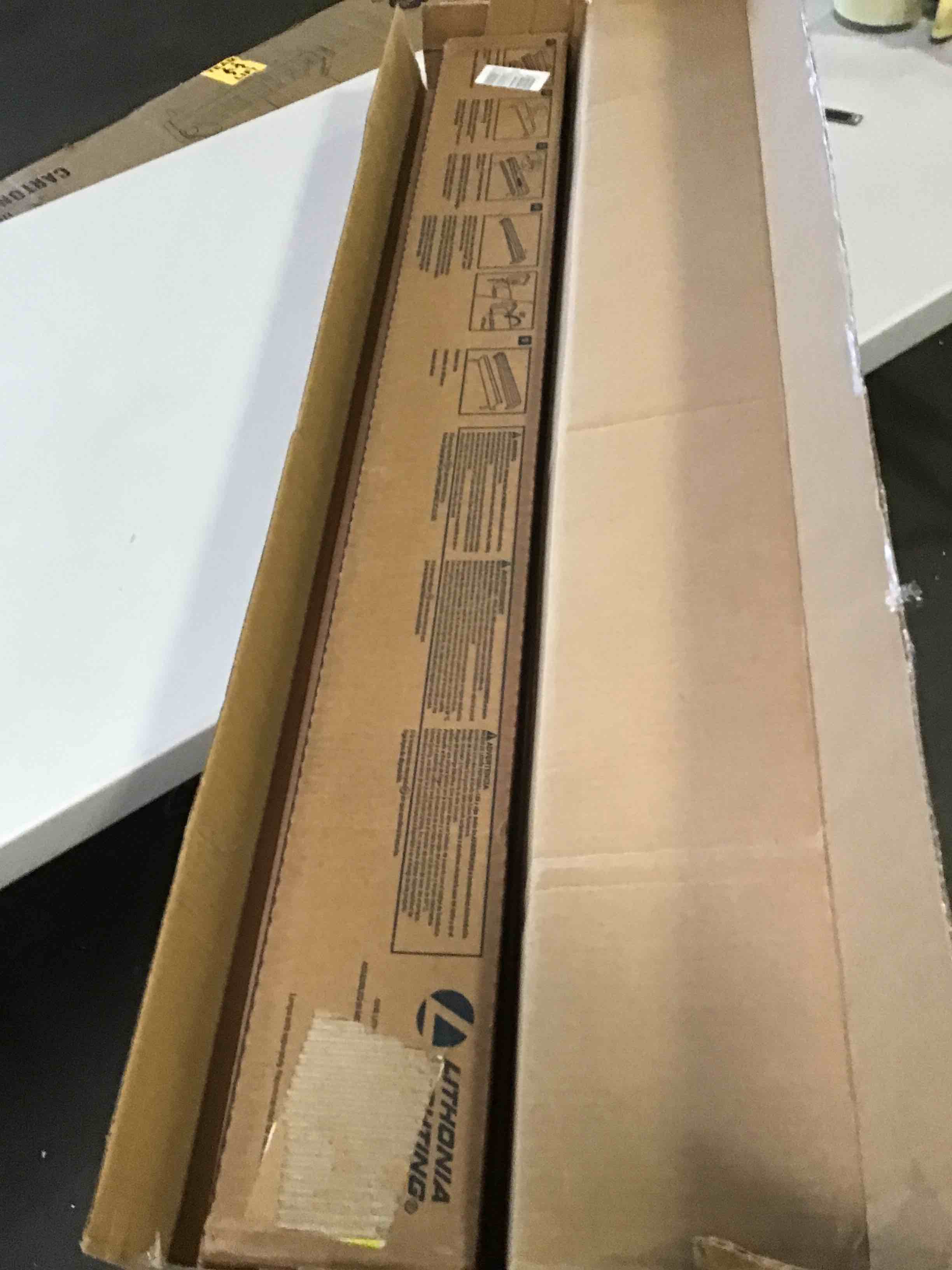 https://s3.amazonaws.com/lotting-images-prod/bidfta/RED5265713_1694785061544.jpeg