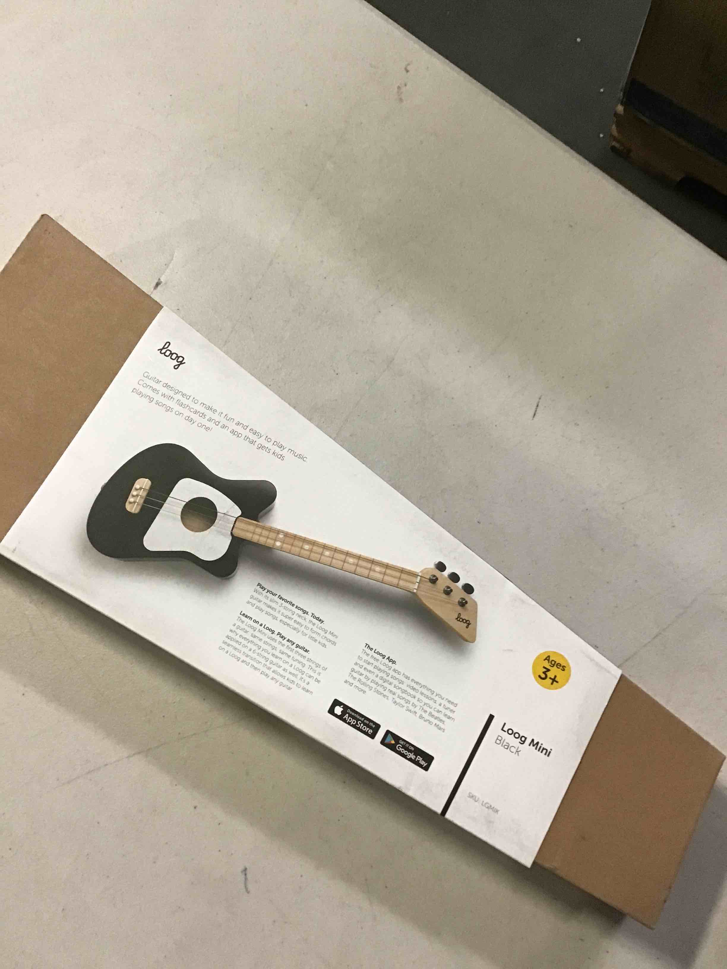 https://s3.amazonaws.com/lotting-images-prod/bidfta/RED5266162_1695389761150.jpeg