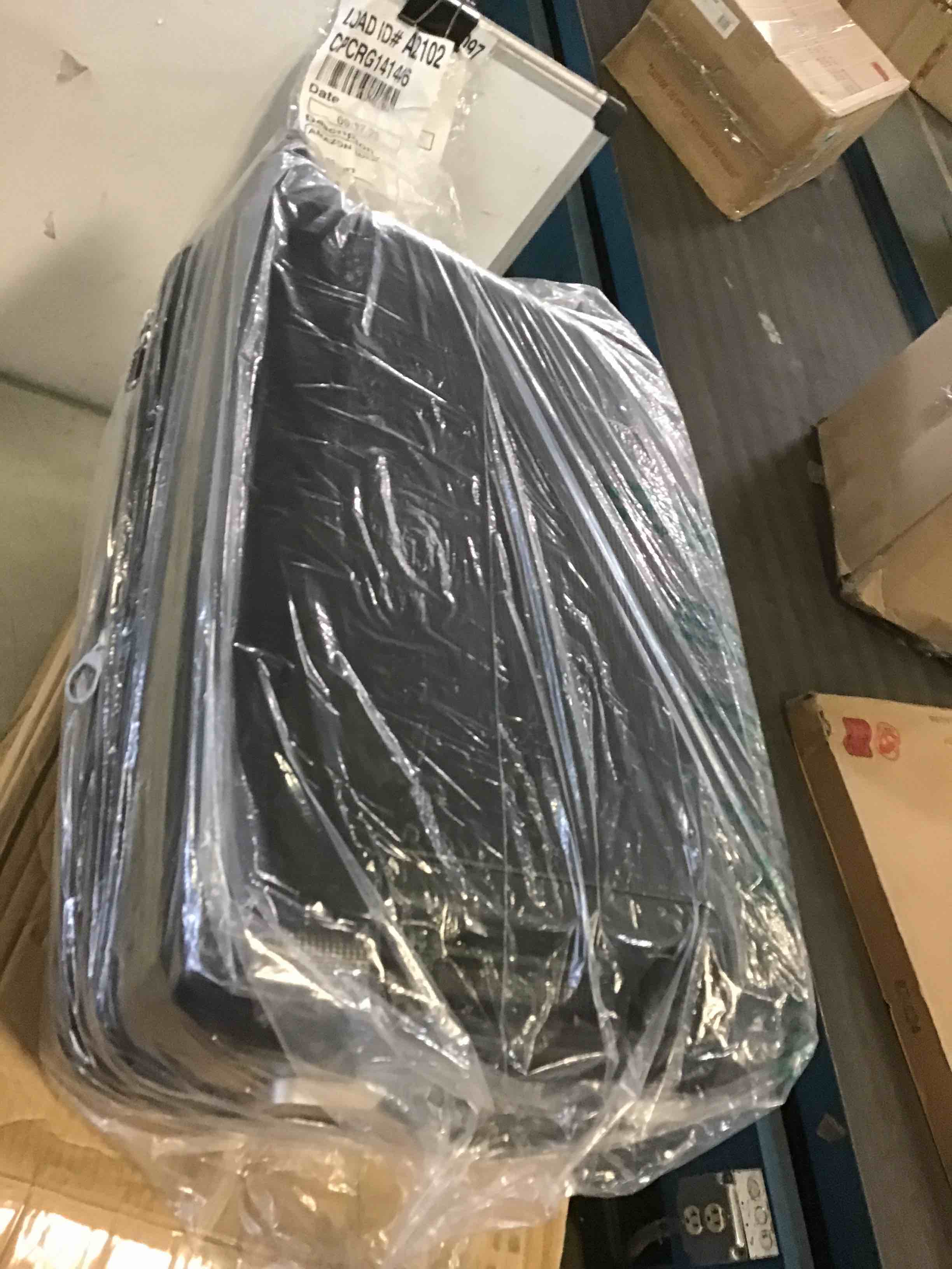 https://s3.amazonaws.com/lotting-images-prod/bidfta/RED5267011_1694610931809.jpeg