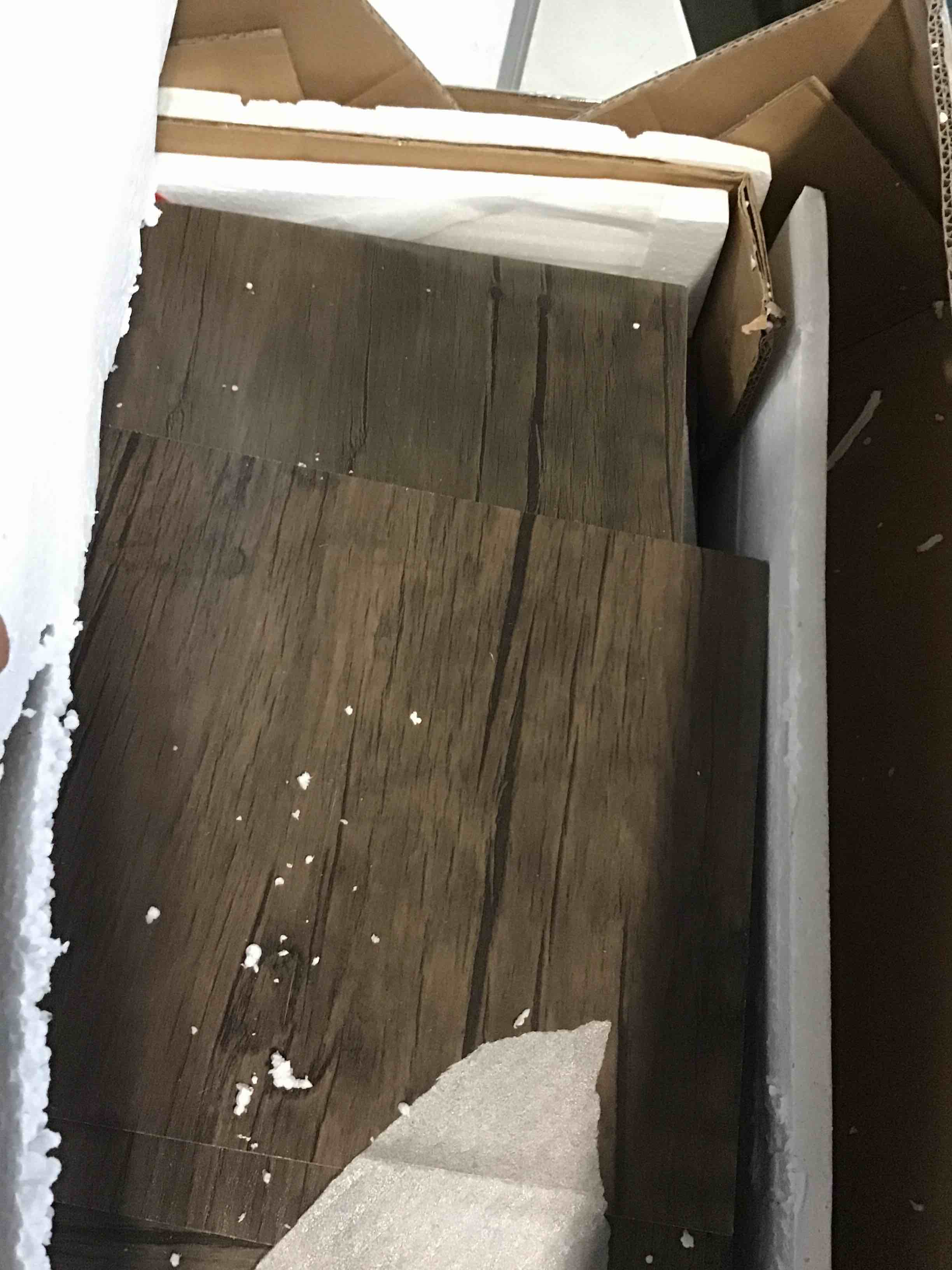 https://s3.amazonaws.com/lotting-images-prod/bidfta/RED5267147_1694633206275.jpeg