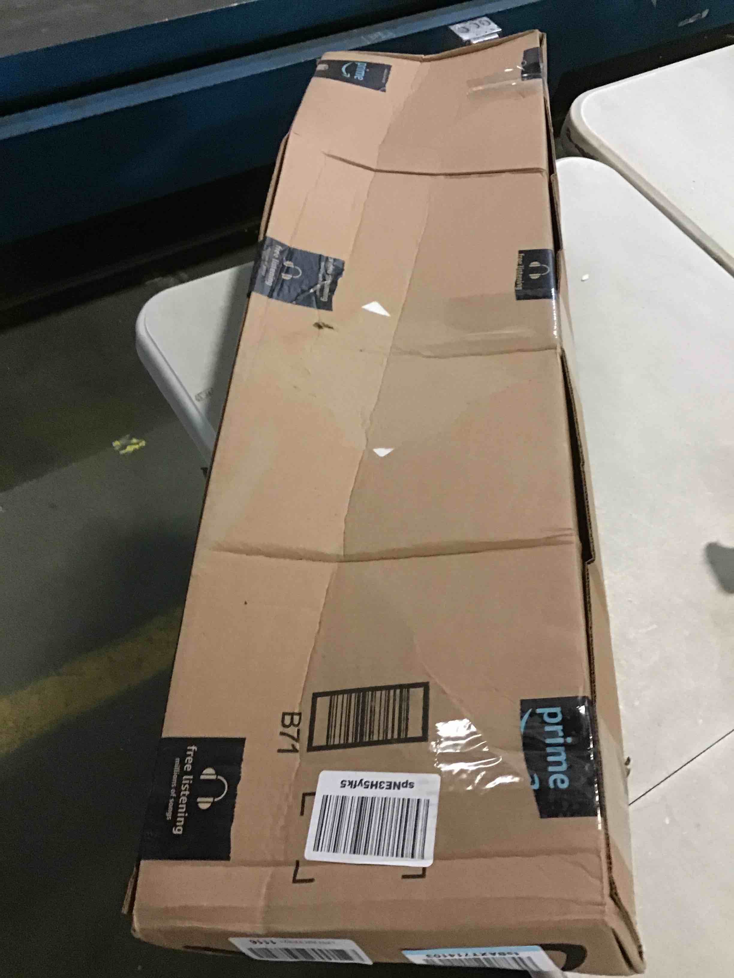 https://s3.amazonaws.com/lotting-images-prod/bidfta/RED5267184_1694690889175.jpeg