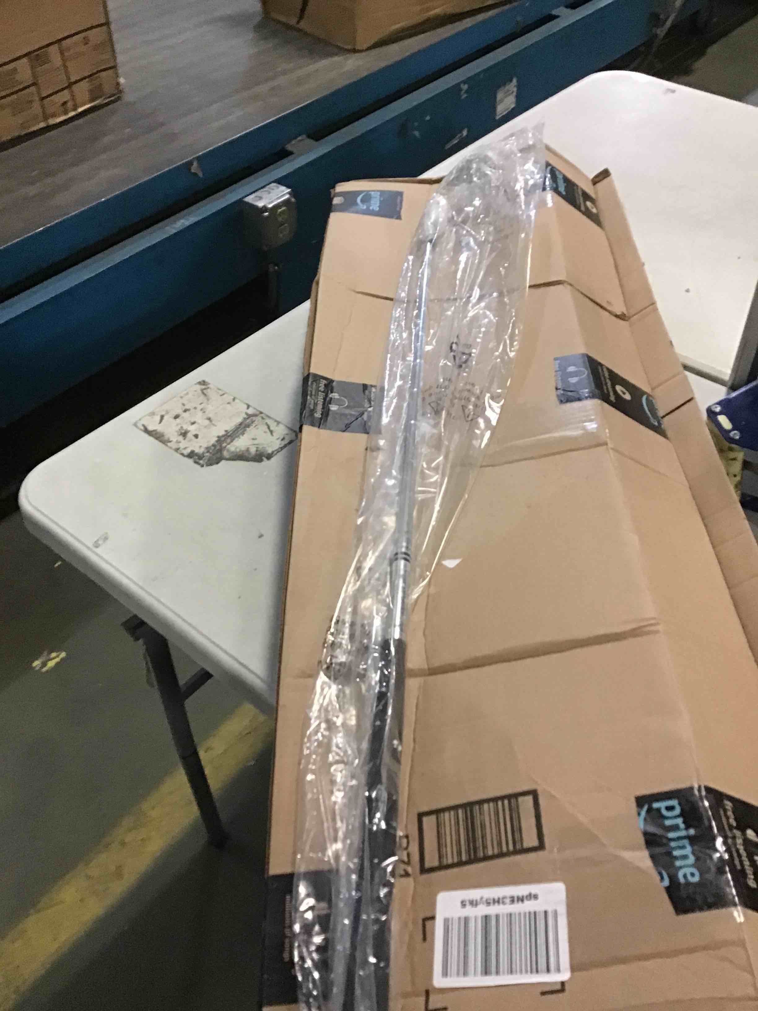 https://s3.amazonaws.com/lotting-images-prod/bidfta/RED5267184_1694690913006.jpeg