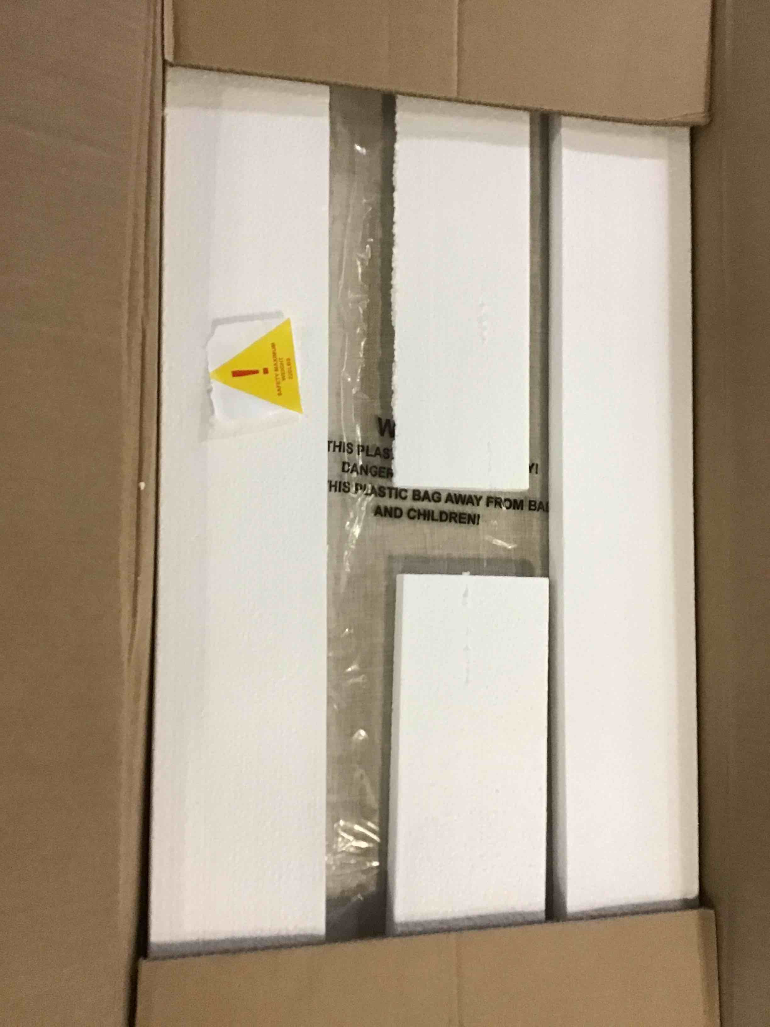 https://s3.amazonaws.com/lotting-images-prod/bidfta/RED5267241_1694702010395.jpeg