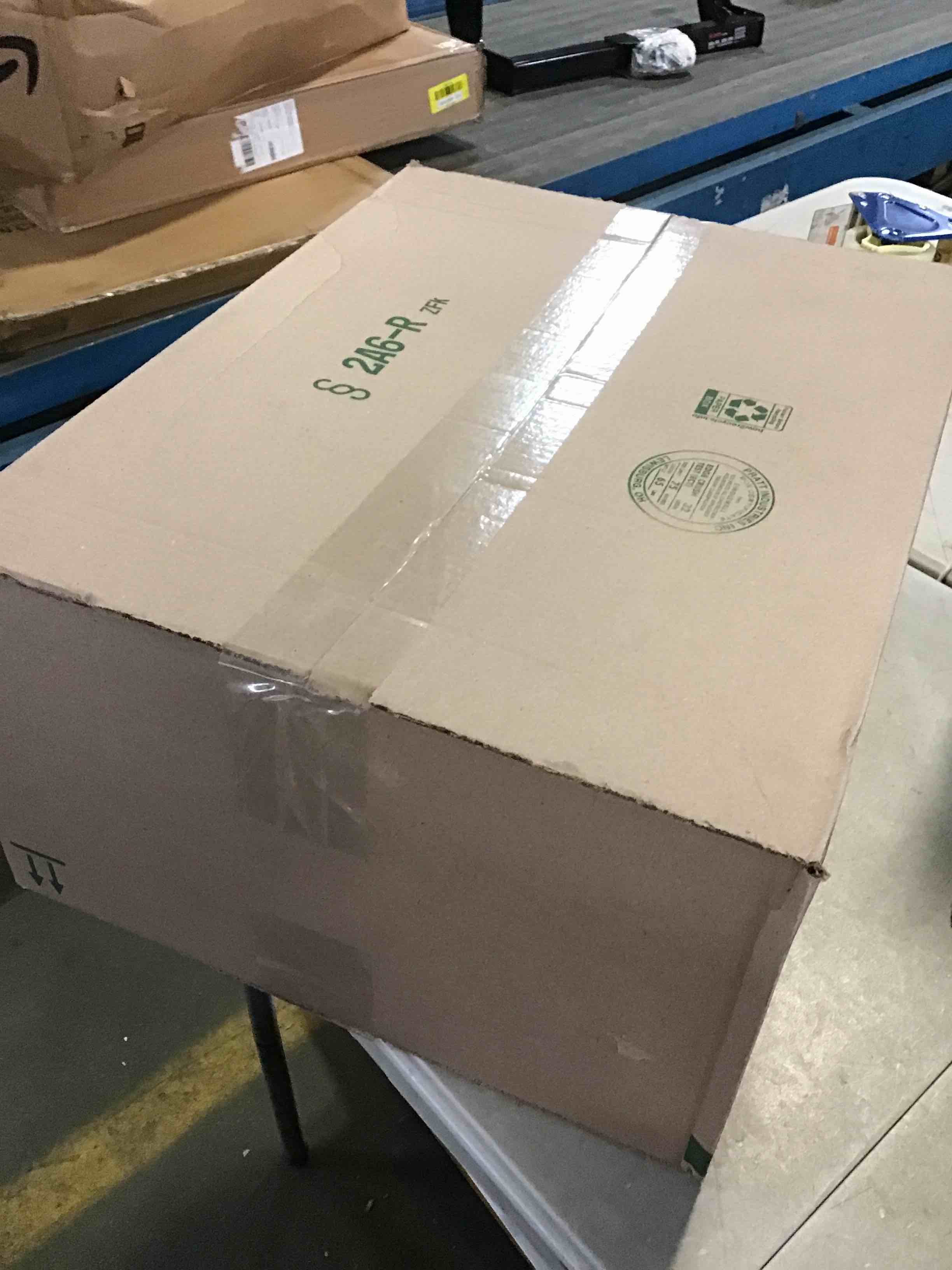 https://s3.amazonaws.com/lotting-images-prod/bidfta/RED5267372_1694719970683.jpeg