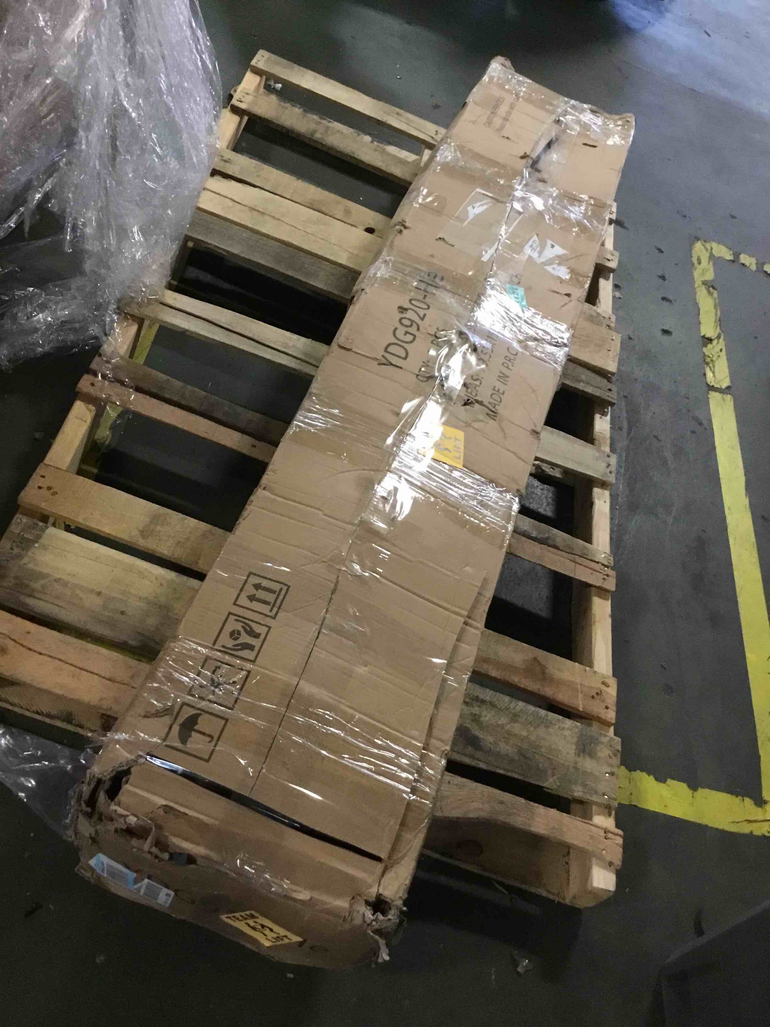 https://s3.amazonaws.com/lotting-images-prod/bidfta/RED5267404_1694779147099.jpeg